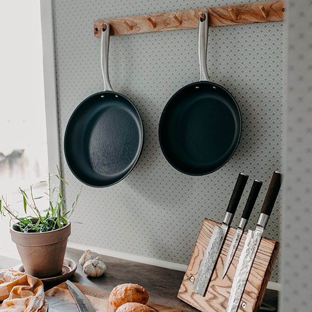 Satake Stekpanne 24 cm karbonstål