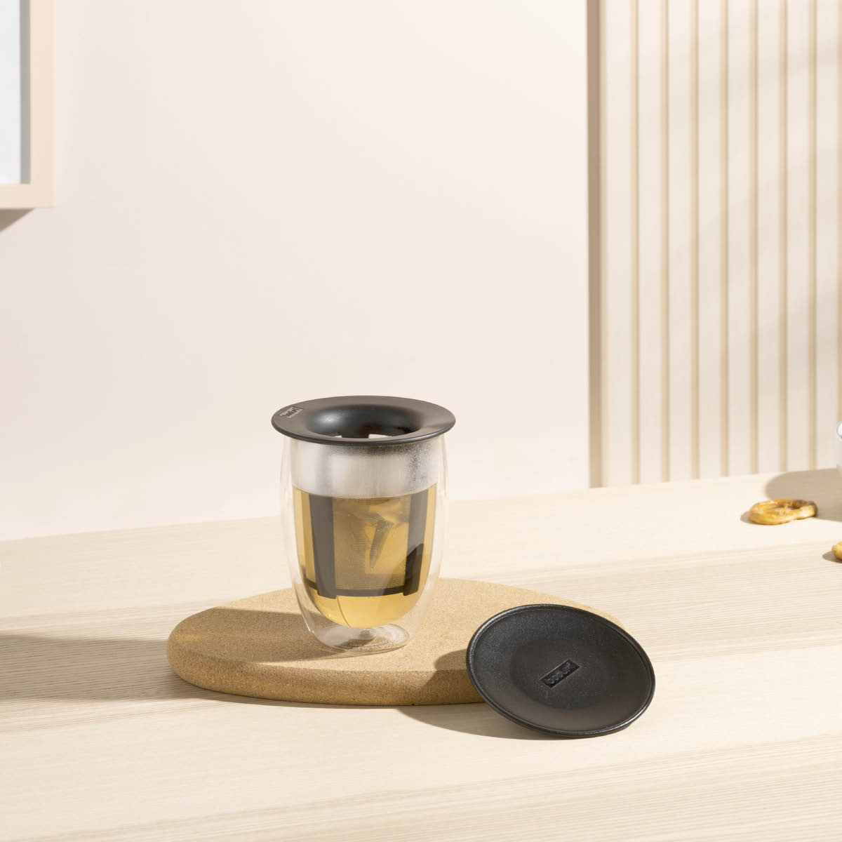 Bodum Tea For One Teekuppi teesiivilällä 35 cl Musta