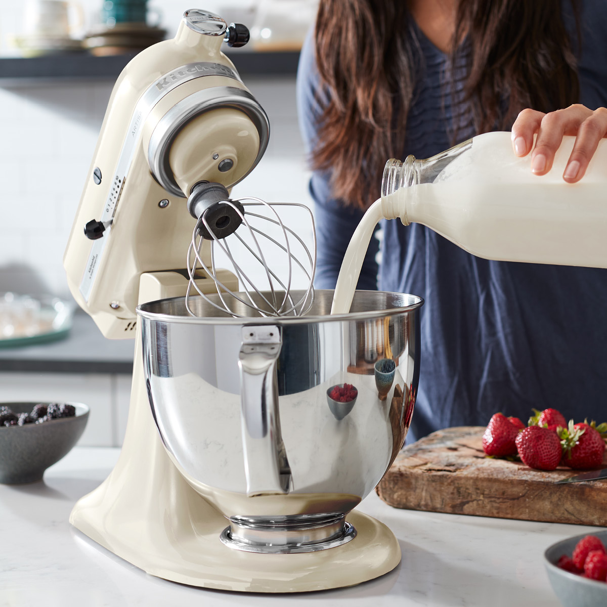 KitchenAid Artisan kjøkkenmaskin 5KSM185PSEAC 4,8L almond cream