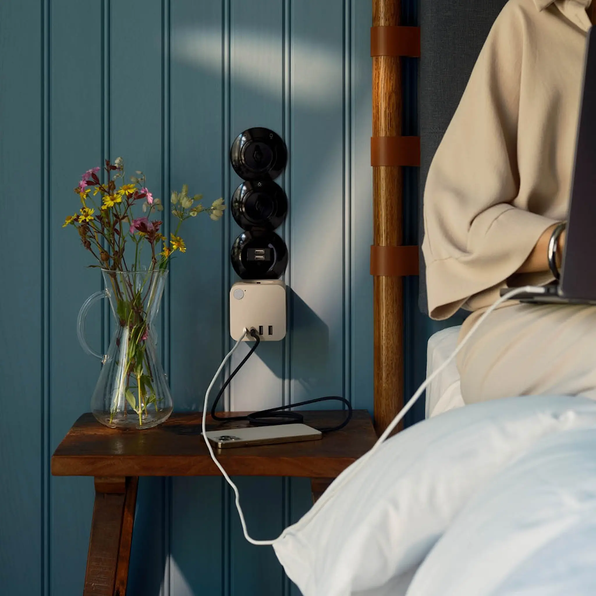 Kreafunk Ampie grenuttag med USB-A & USB-C sand