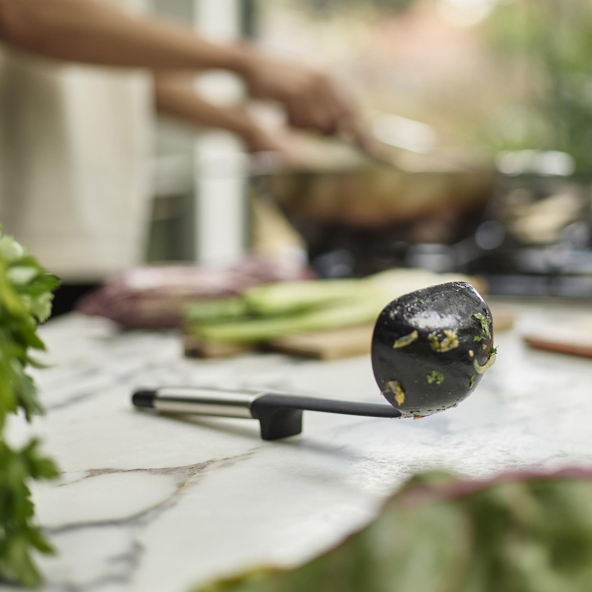 Joseph Joseph Elevate Kauha 9,5 cm Musta