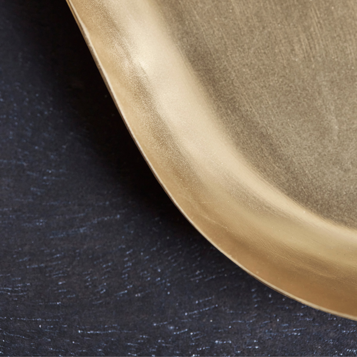 House Doctor Sea Bricka Antik 28 cm Mässing