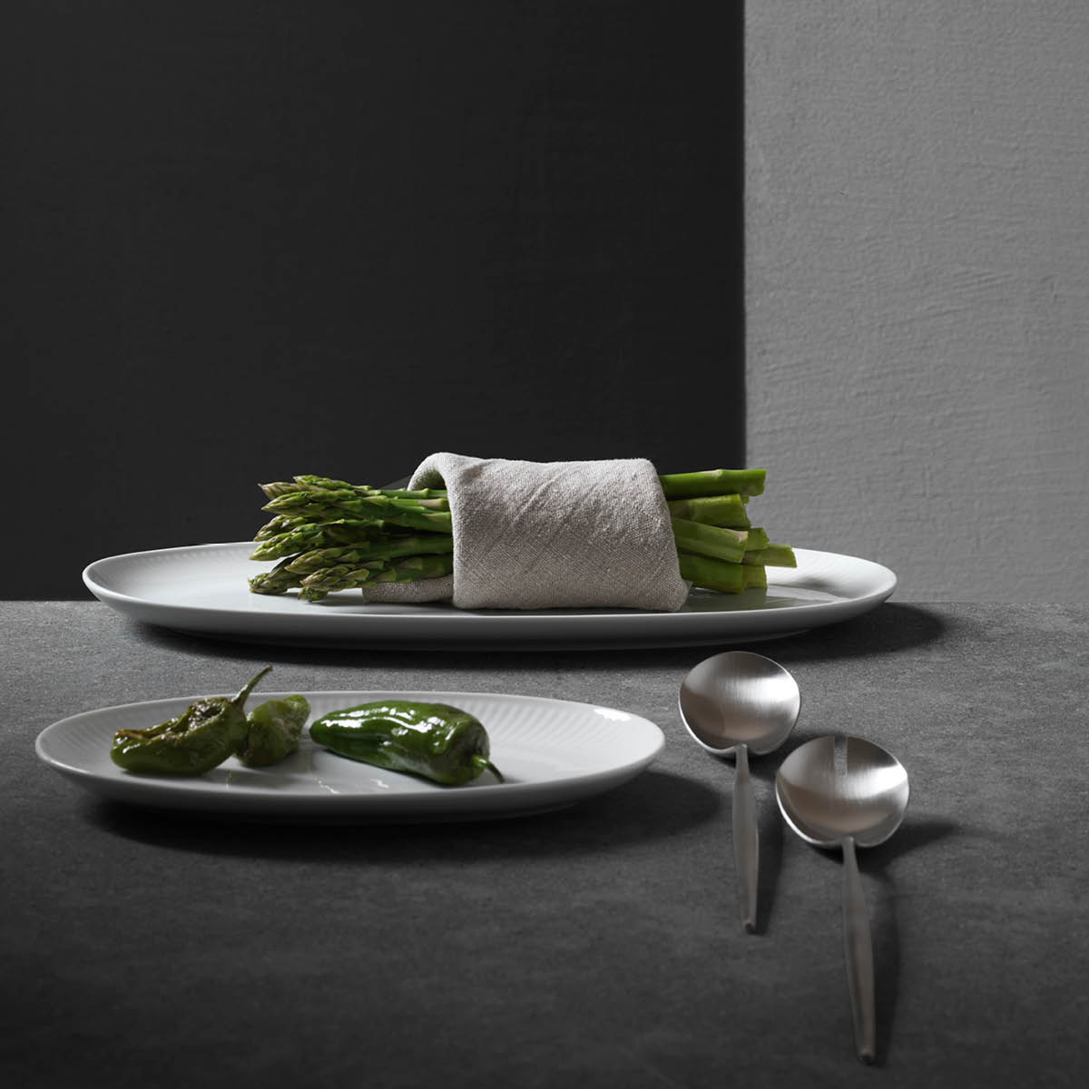 Royal Copenhagen Hvit Riflet asjett 23,5 cm