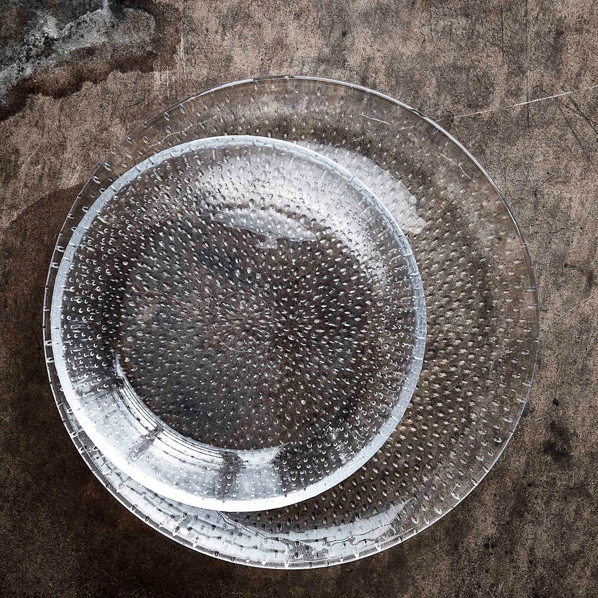 Aida Raw Glass Bead Middagstallrik 27 cm Klar