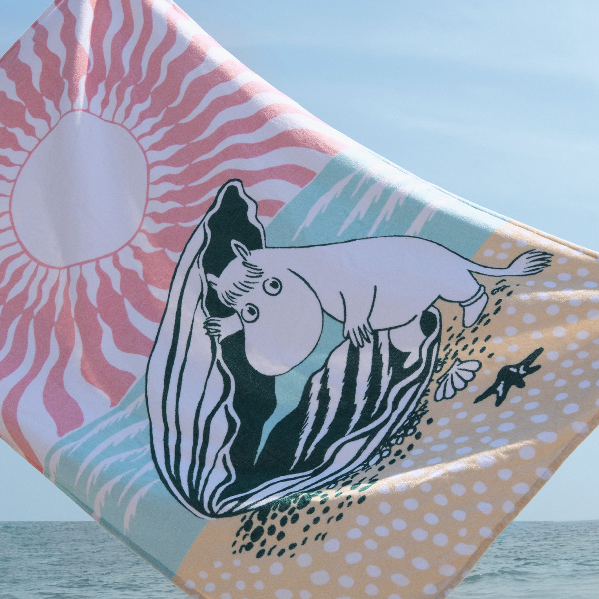 Moomin Arabia Mumin strandhandduk 93x150 cm En dag på stranden