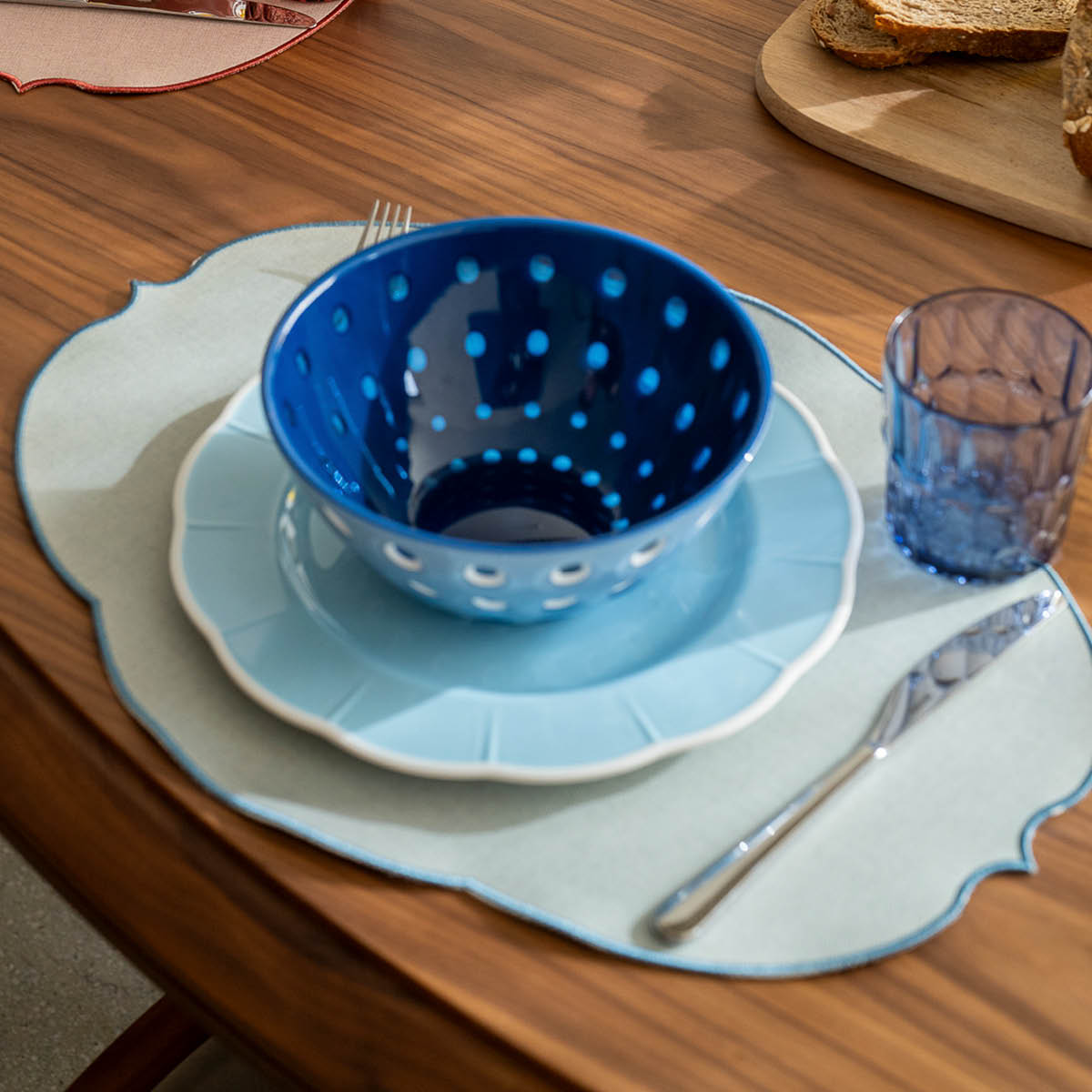 Guzzini Flowers Pöytätabletti 36x49 cm Dusty Blue