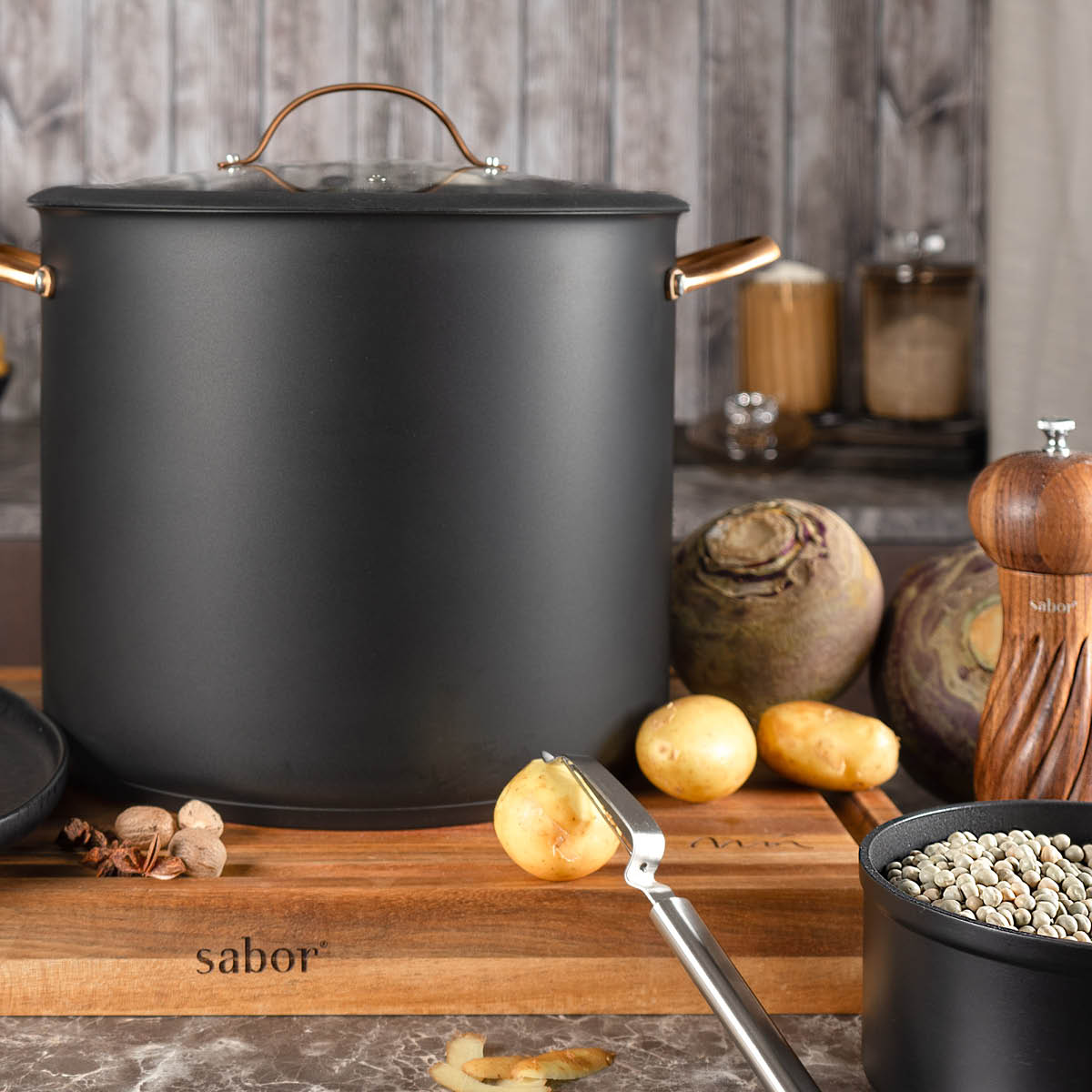 Sabor Moi skjærefjøl i tre 55x38 cm akasie