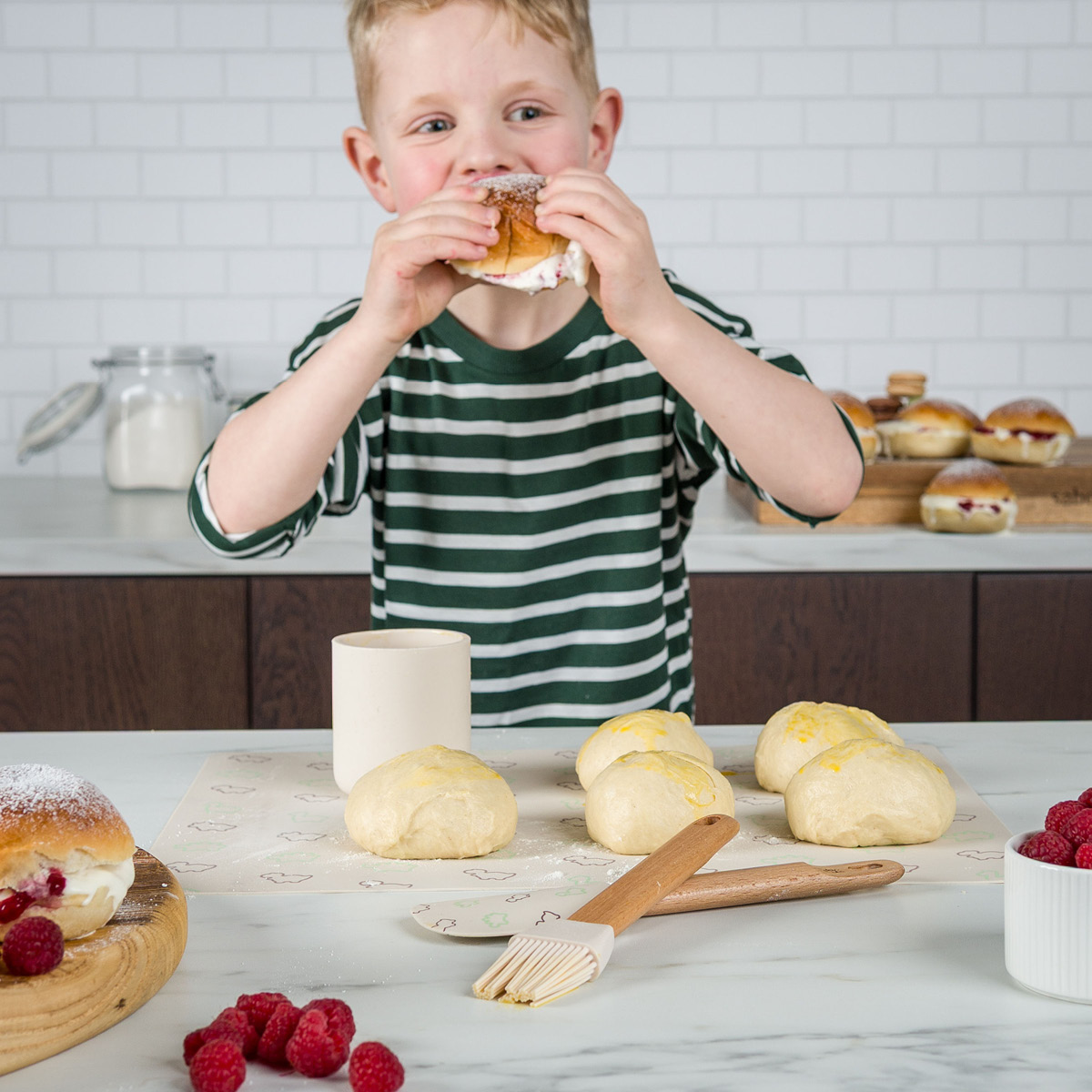 Modern House Chic Kids bakesett til barn 3 deler krem