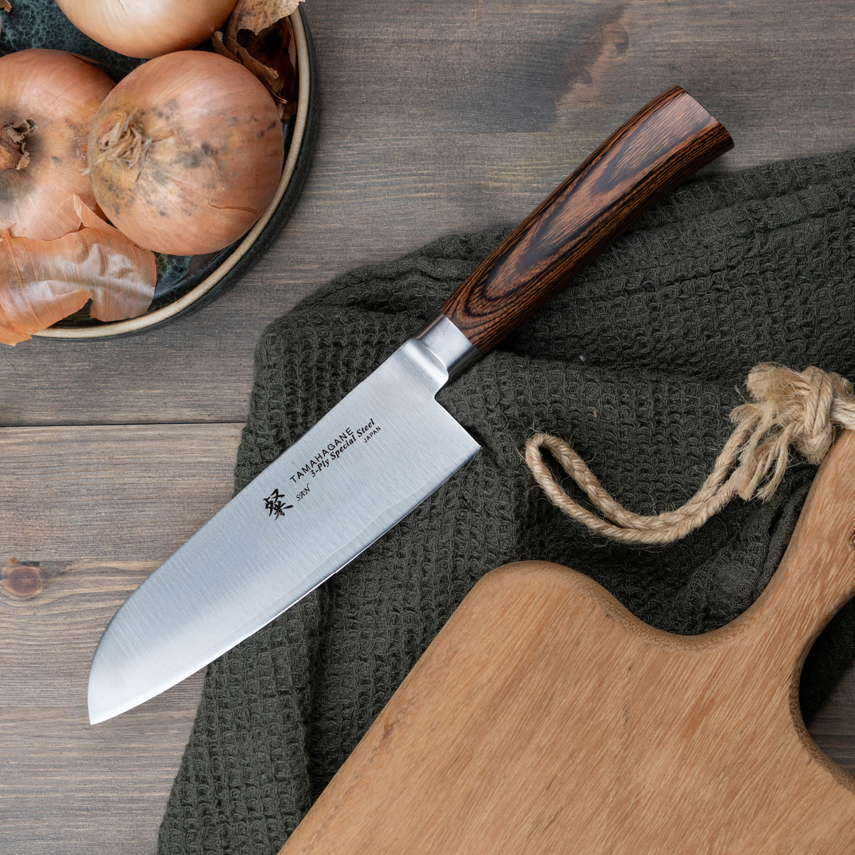 Tamahagane San Santokukniv 16 cm