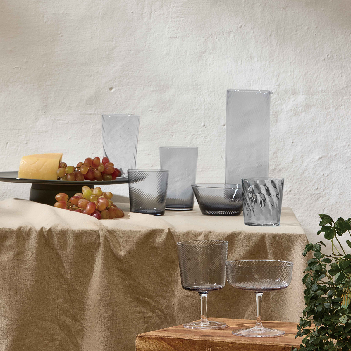 Aida RAW Unique swirl vinglas 35 cl smoke