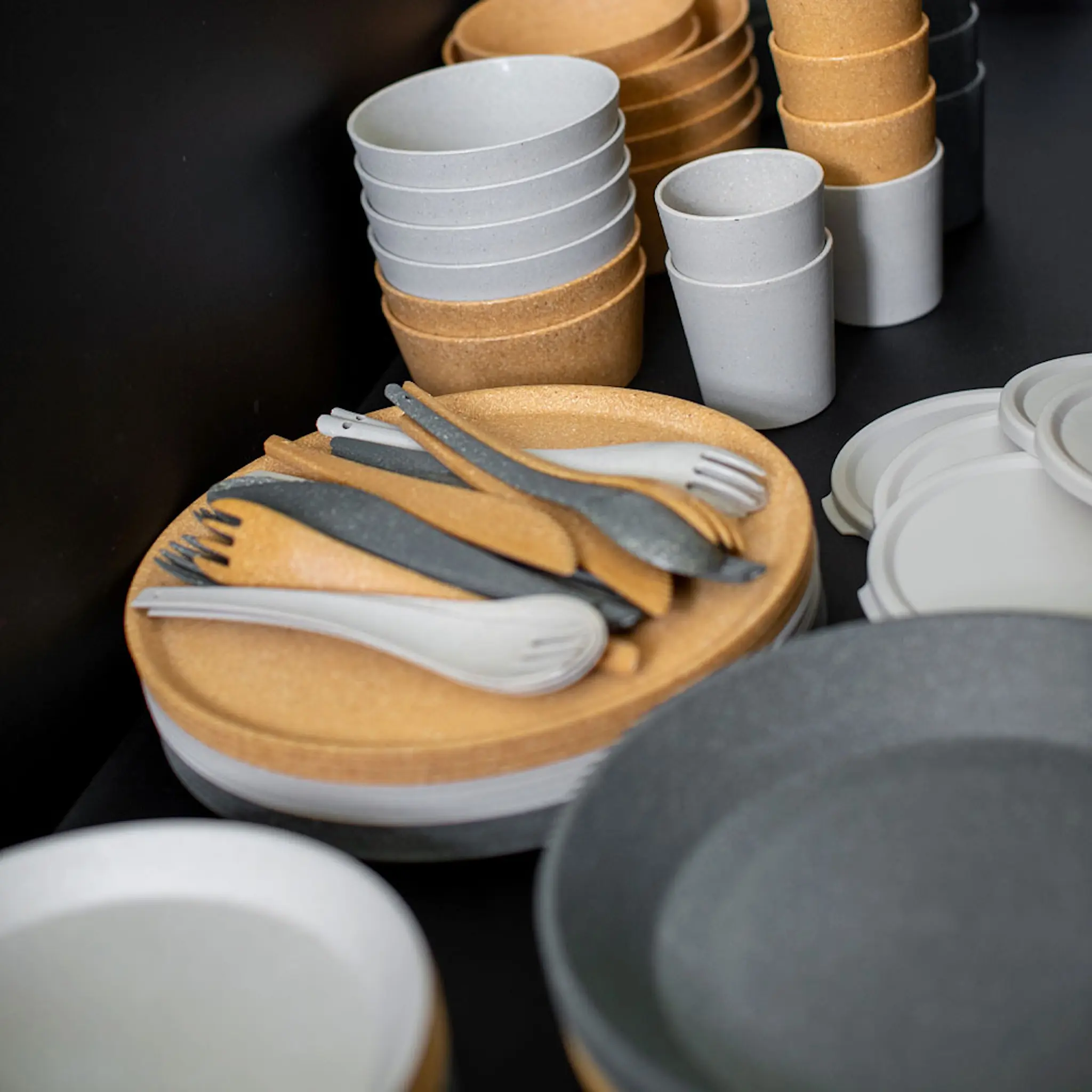 Koziol Connect tallerken 20,5 cm 4 stk mørkegrå hover