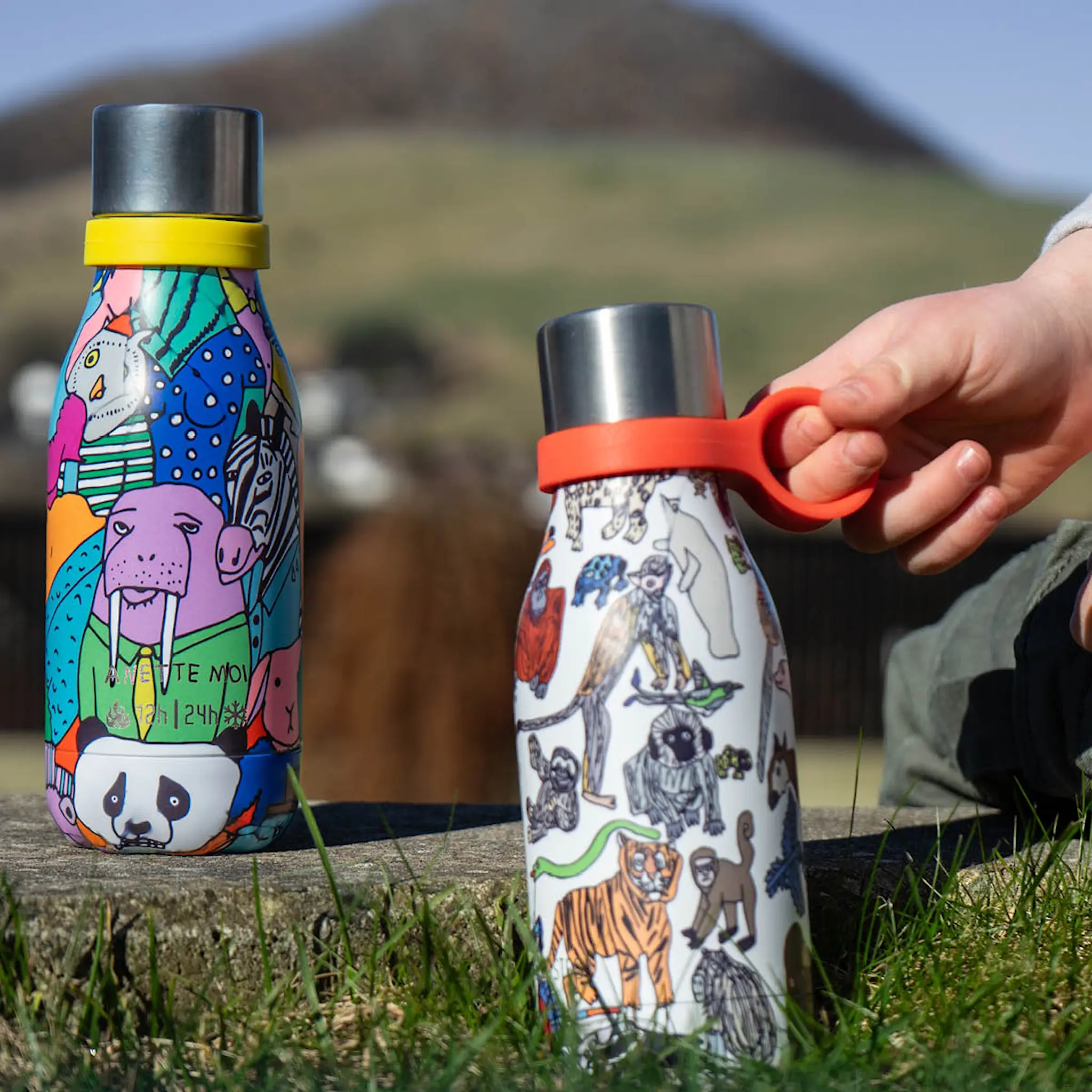 Les Artistes Bottle Up termosflaska med handtag 28 cl vit