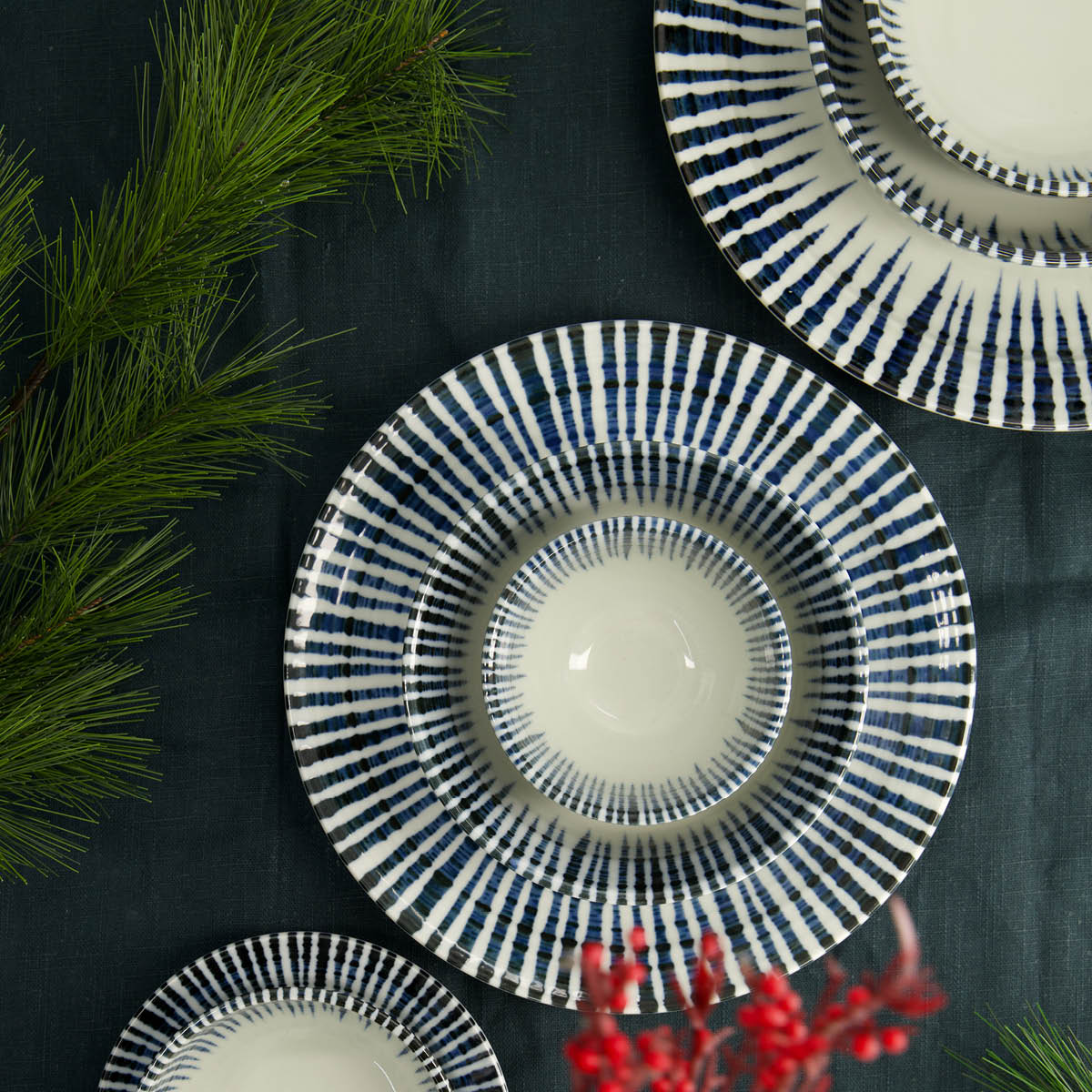 Tokyo Design Studio Shin Tokusa Lautanen 25,5 cm