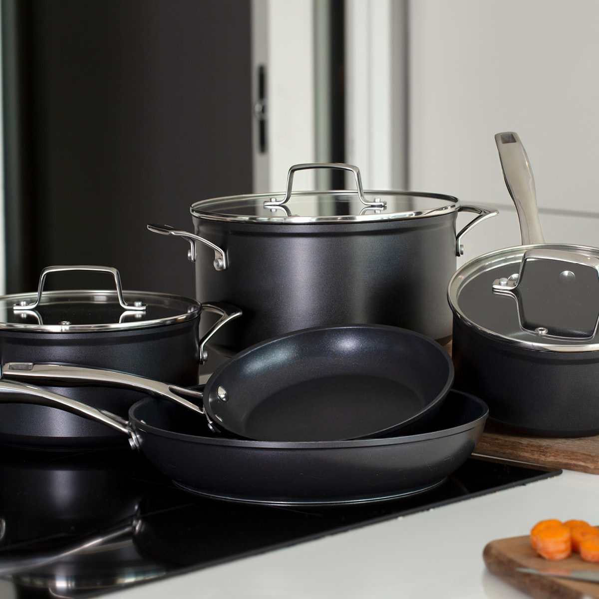 Modern House Black Line stekpanna 28 cm svart