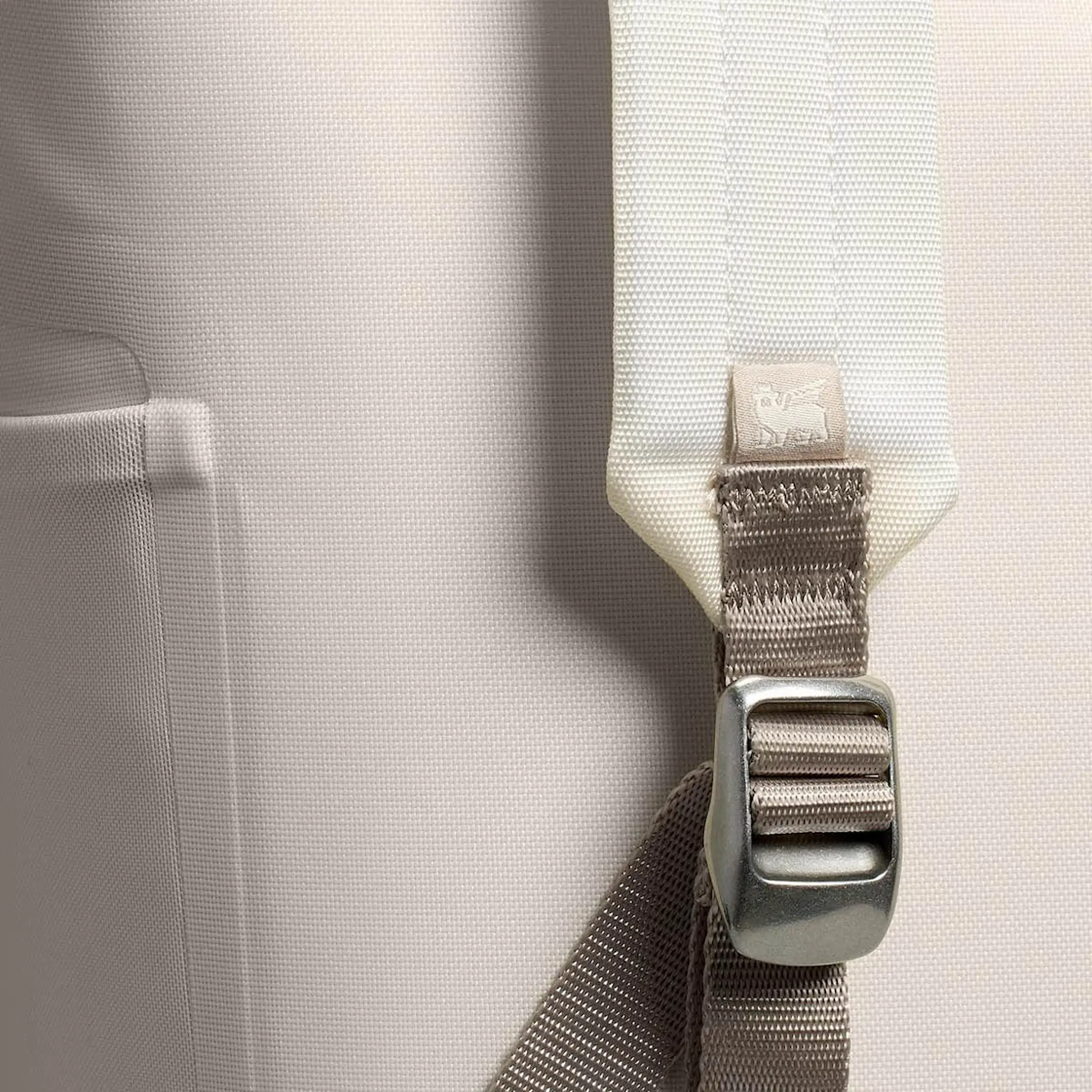 Stanley All Day kylryggsäck Madeleine midi 14 L cream