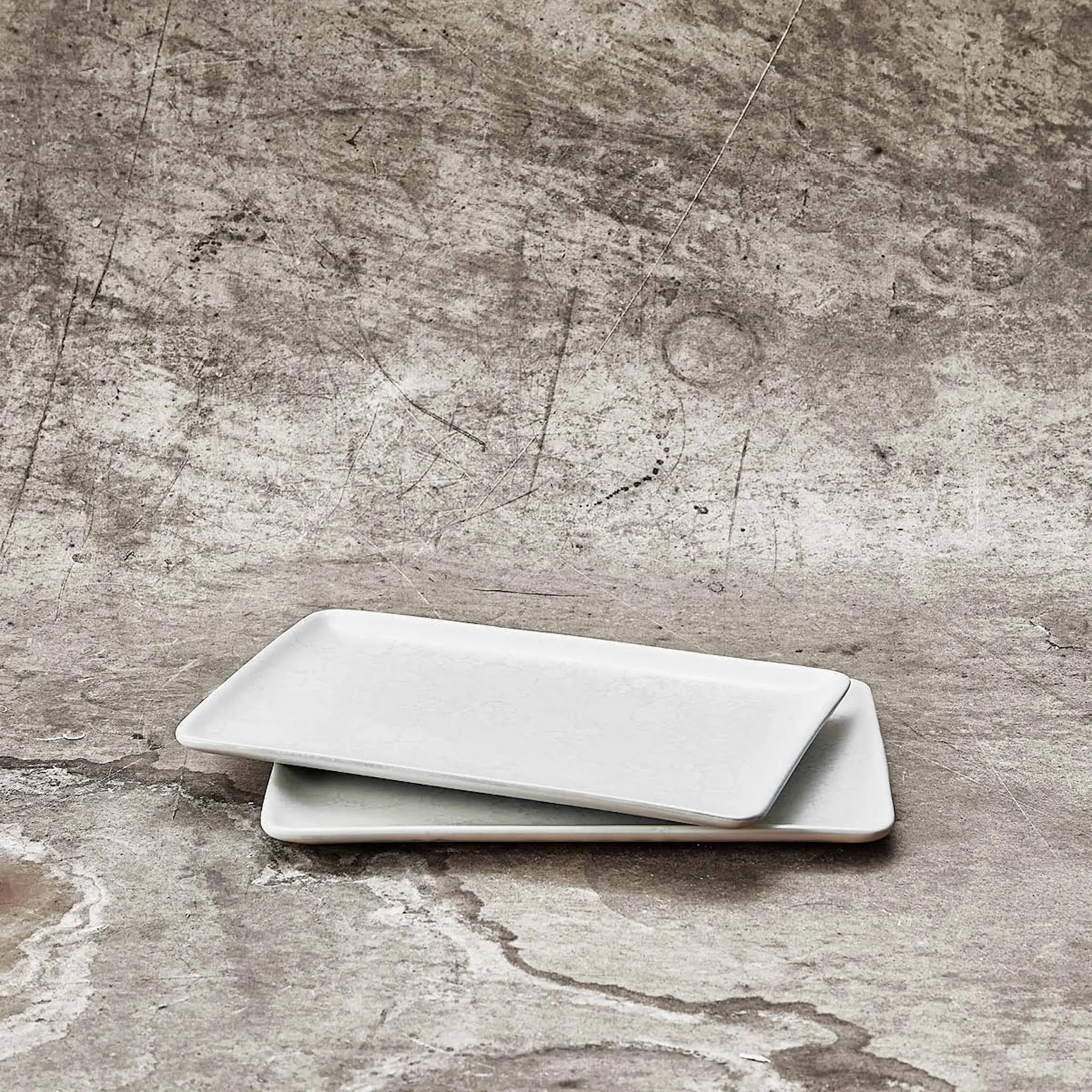 Aida Raw Crafted Arctic White Tallrik 23x15 cm