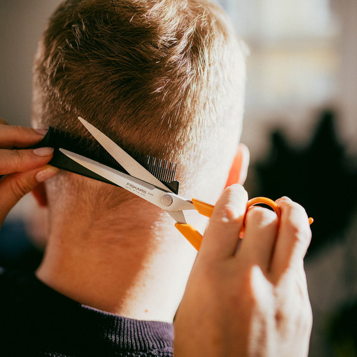 Fiskars Classic hårsax 17 cm orange
