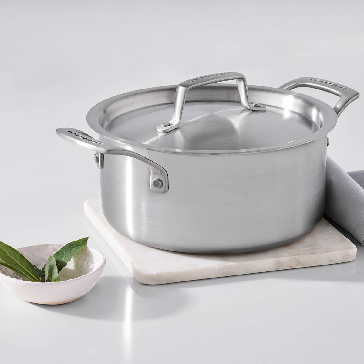 Le Creuset Essential 3-Ply  Kattila syvä 24 cm 6 L
