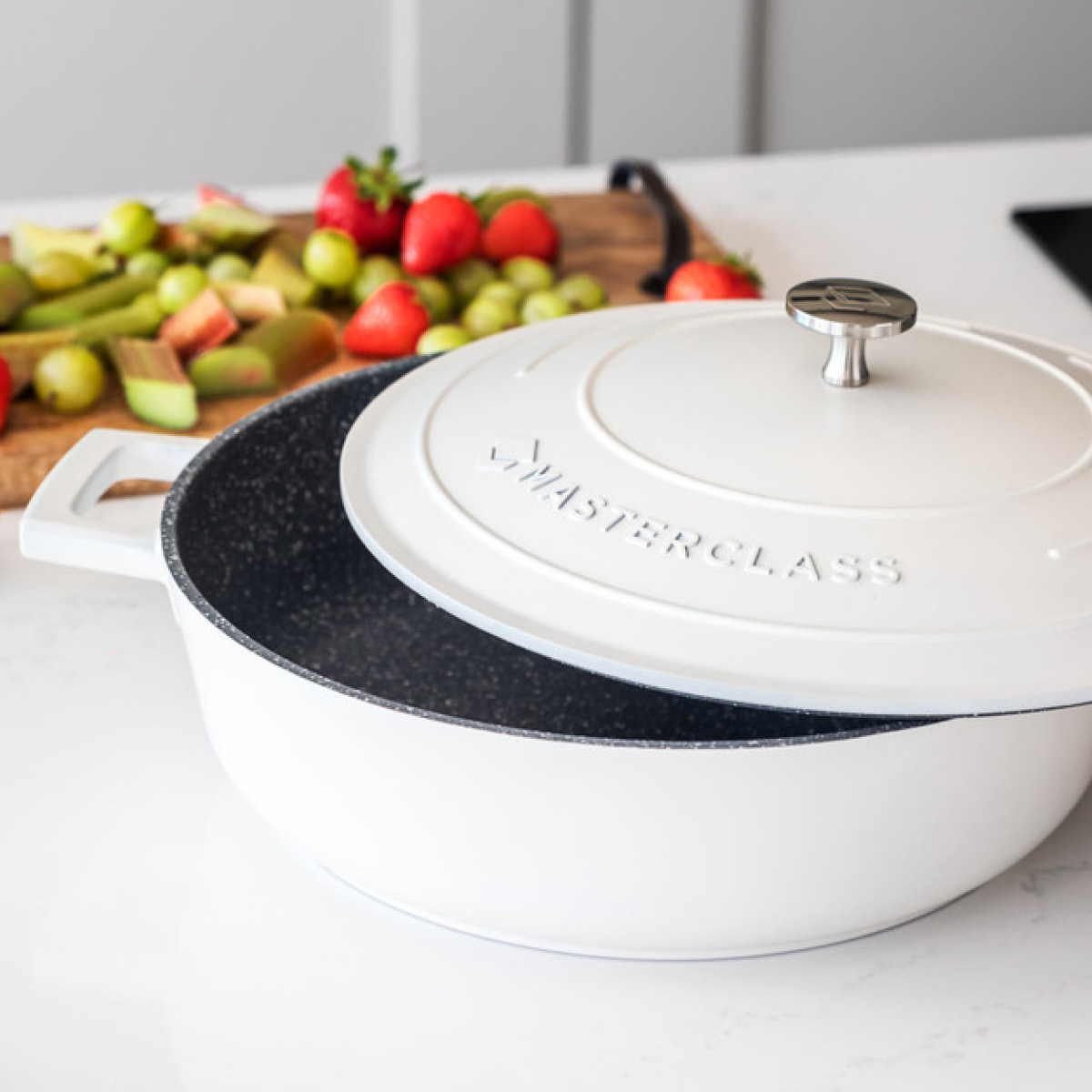 MasterClass Cast Aluminium låg gryta 4 L creme