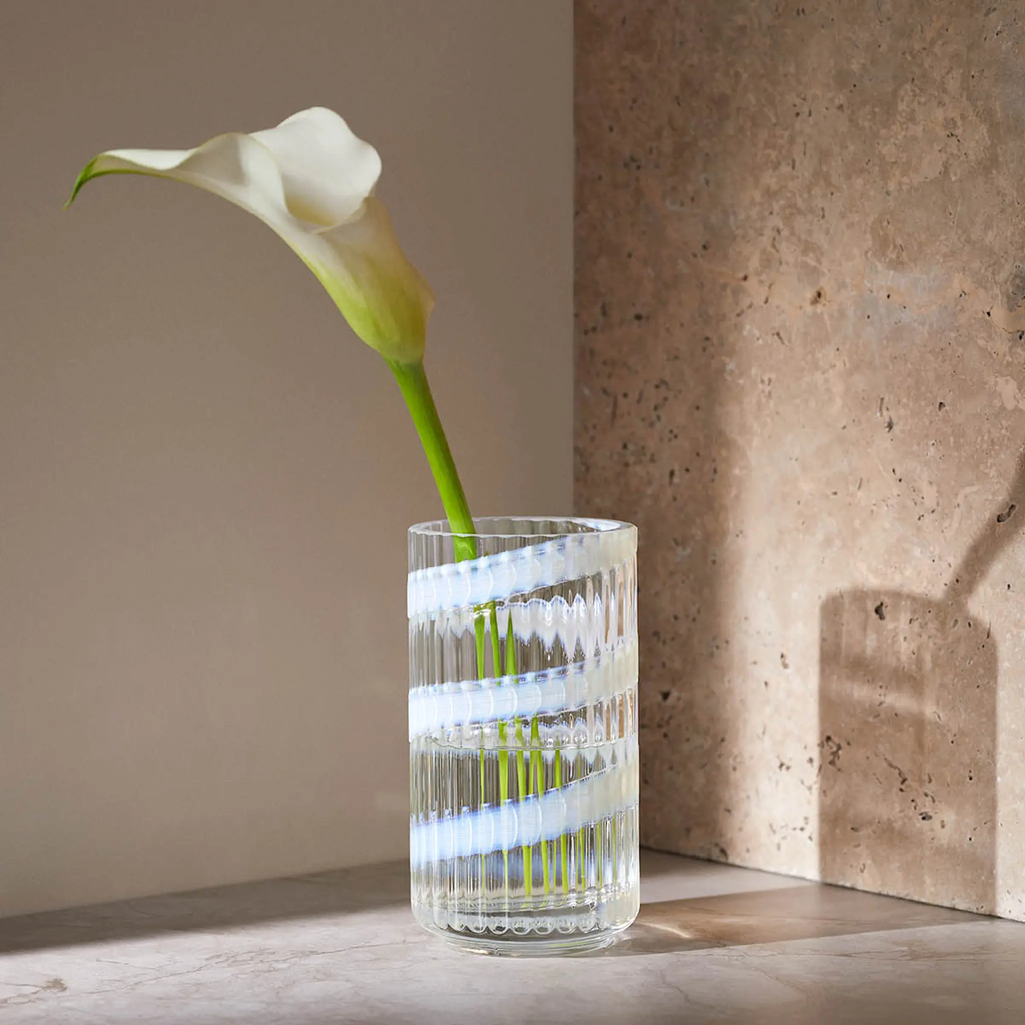 Lyngby Porcelæn Vas munblåst glas 15,5 cm swirl white