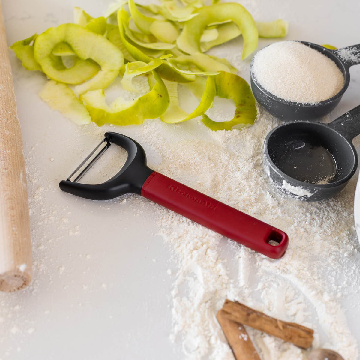 KitchenAid KitchenAid Classic Kuorija Y-malli 18 cm Empire Red