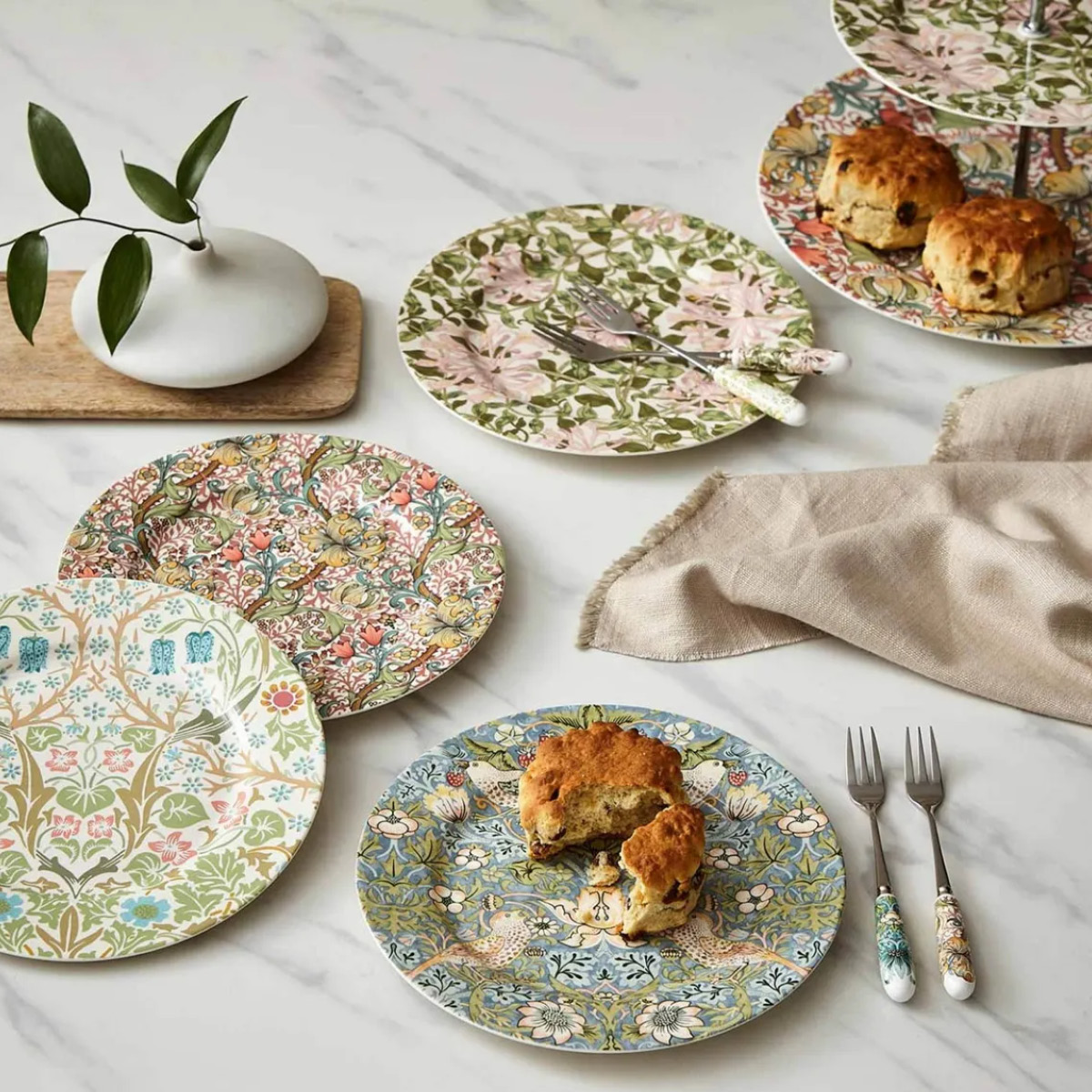 Spode Morris & Co Lautanen 20 cm 4 kpl