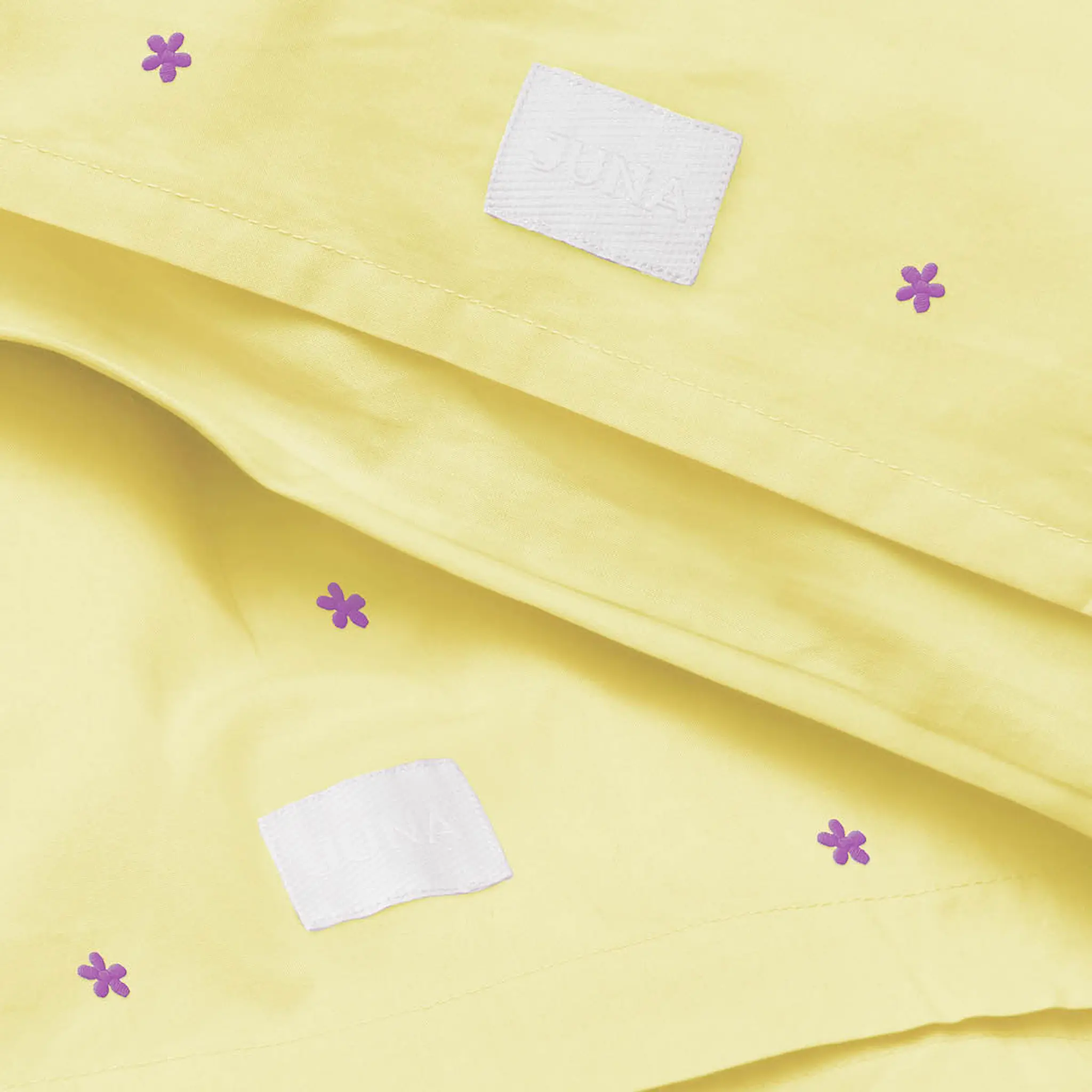 Juna Daisy påslakanset 220x220 cm gul