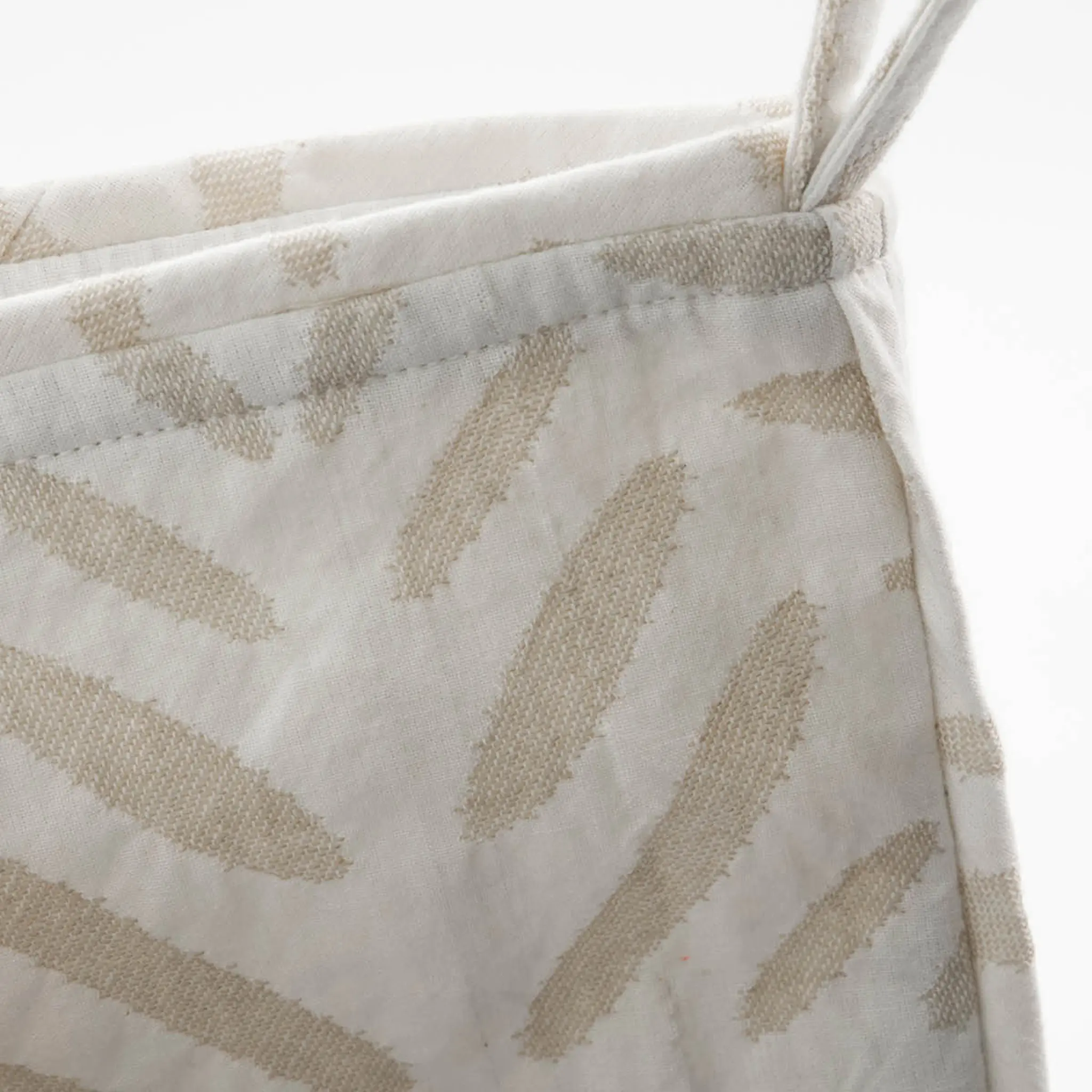 House Doctor Clip Joulusukka 44 cm Off-white