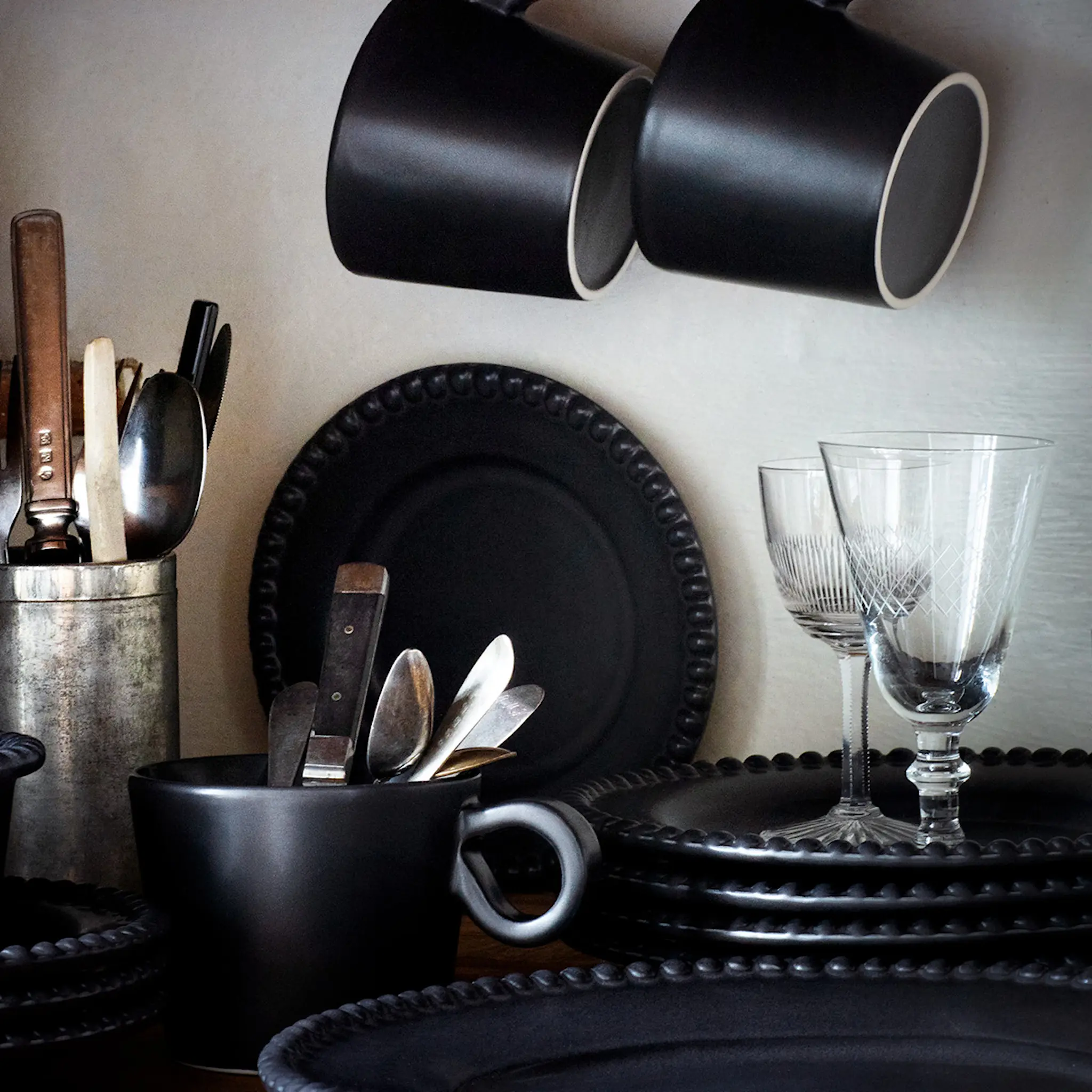 PotteryJo Daria mugg 28 cl 2-pack ink black