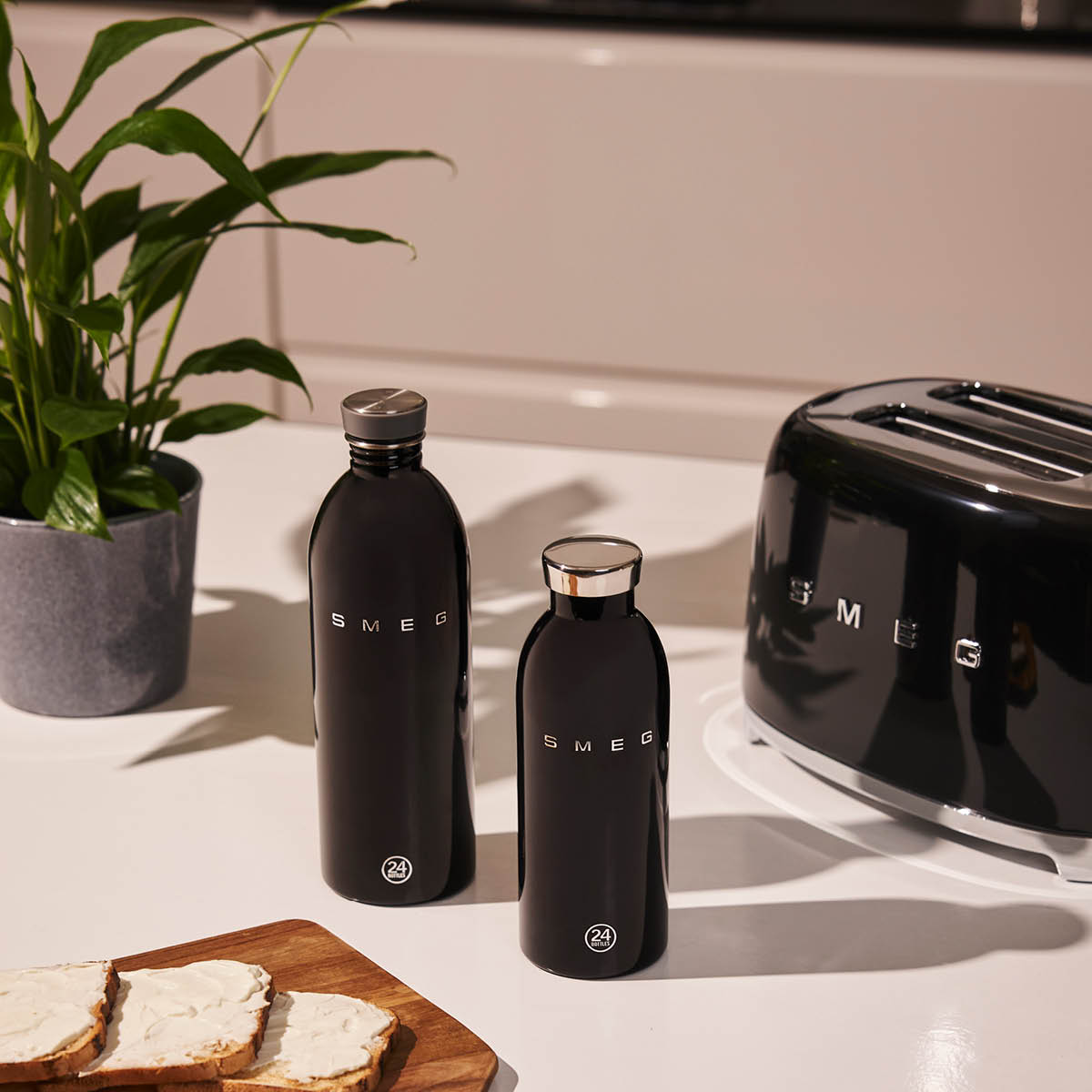 Smeg Smeg termosflaska WBF01 0,5 L svart