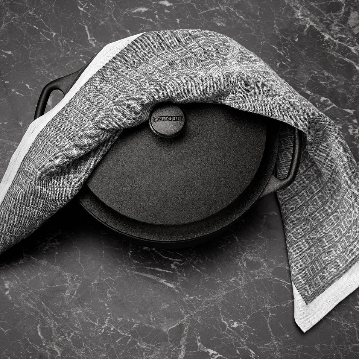 Skeppshult Skeppshult x Ekelunds kökshandduk 50x70 cm grå