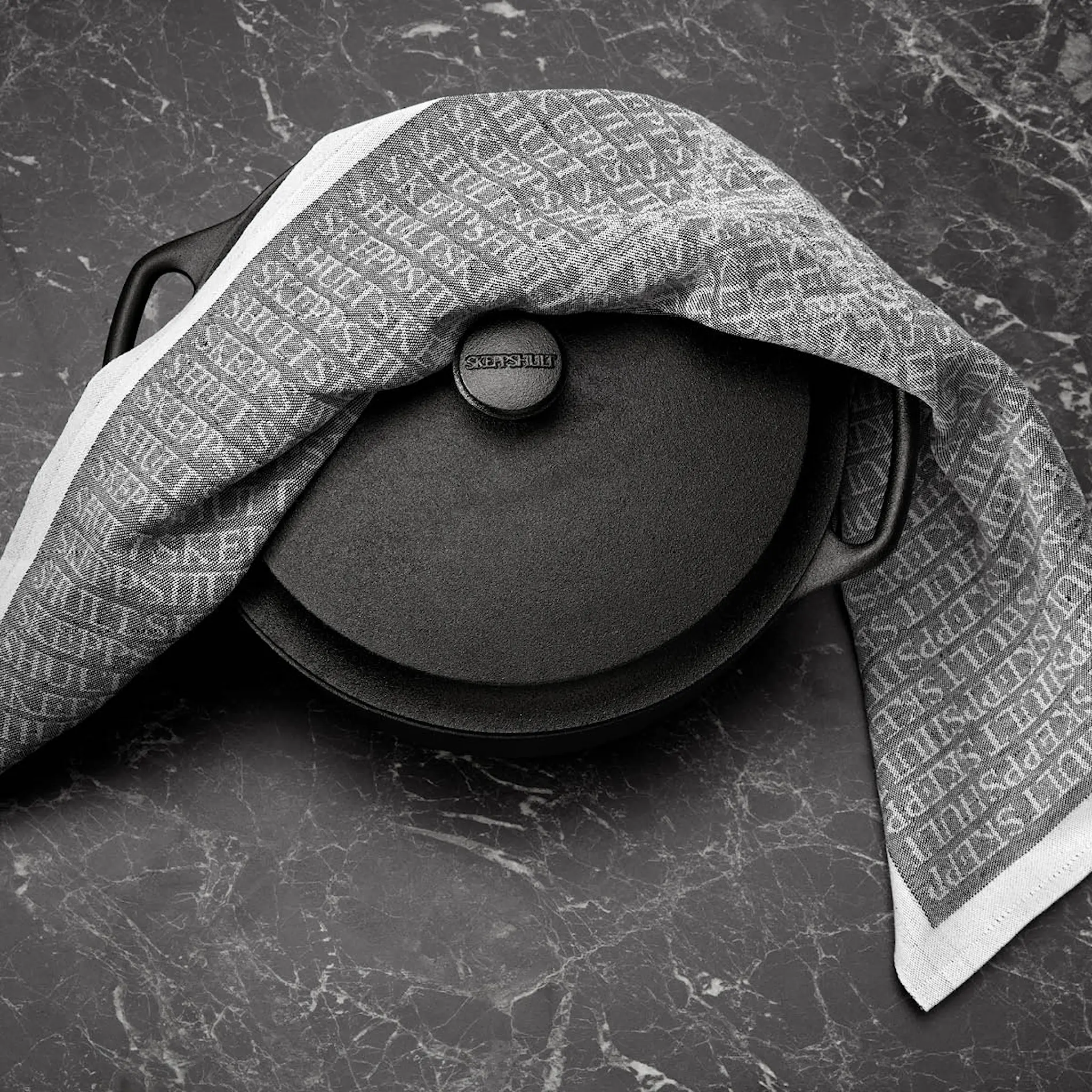 Skeppshult Skeppshult x Ekelunds kökshandduk 50x70 cm grå