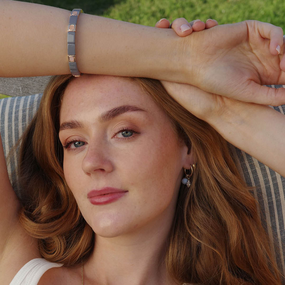 A&C Oslo AS Enamel Tiles Stone Line armbånd denim/gull