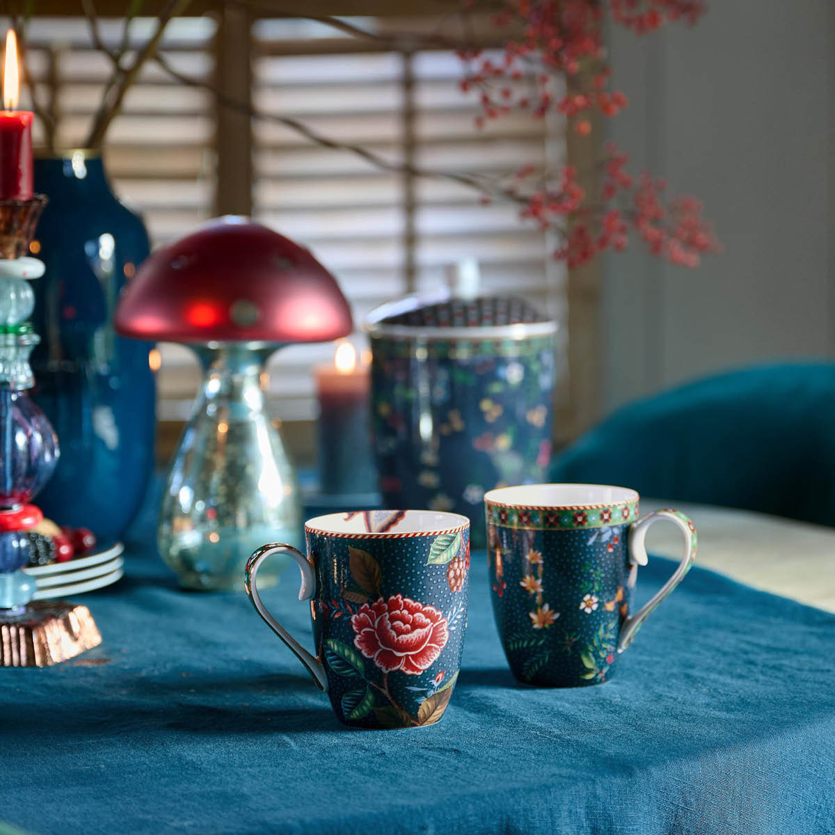 Pip Studio Berry Blues Flowers Muki 36,5 cl Sininen