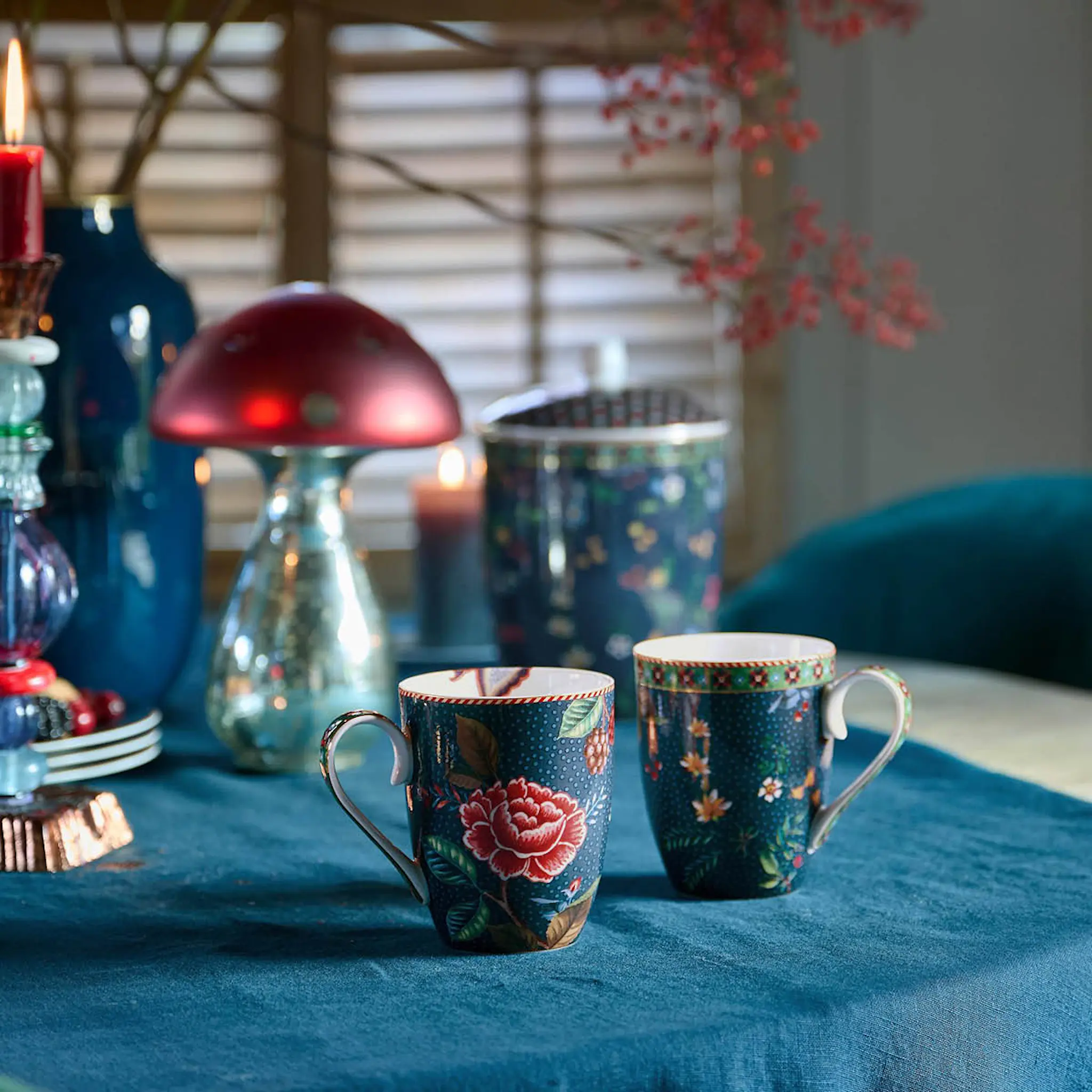 Pip Studio Berry Blues Flowers Muki 36,5 cl Sininen