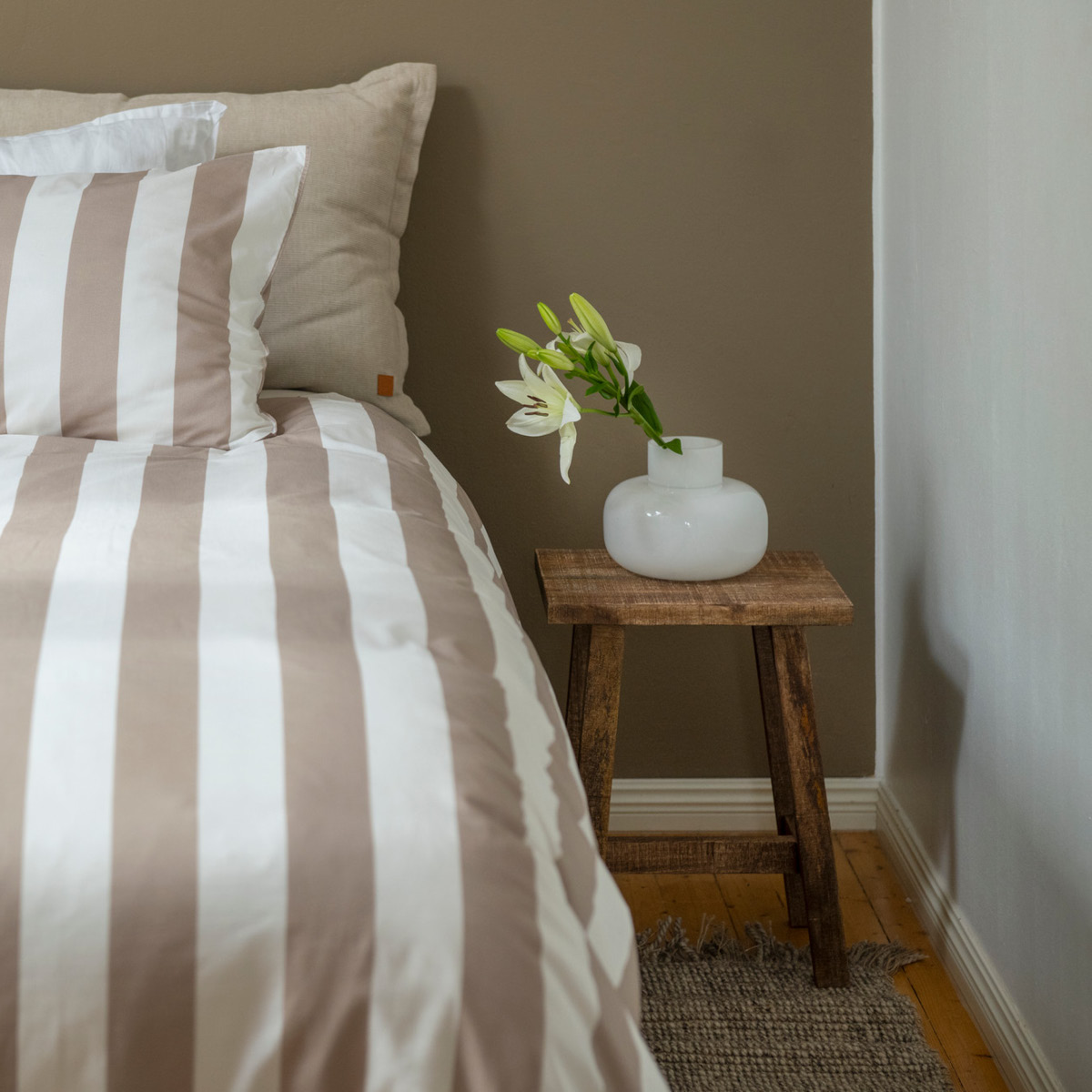 Fanni K Ilma vas 16 cm opalvit