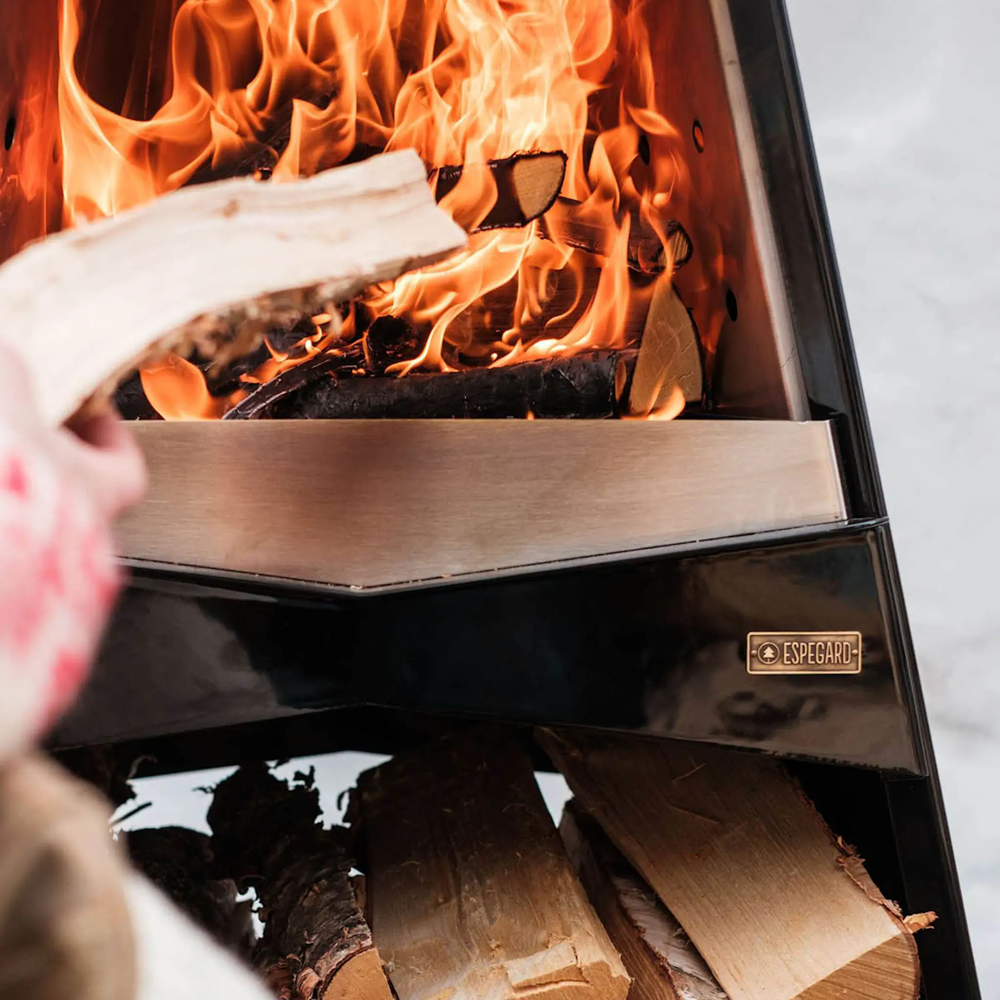 Espegard Puukamiina 100 cm Musta