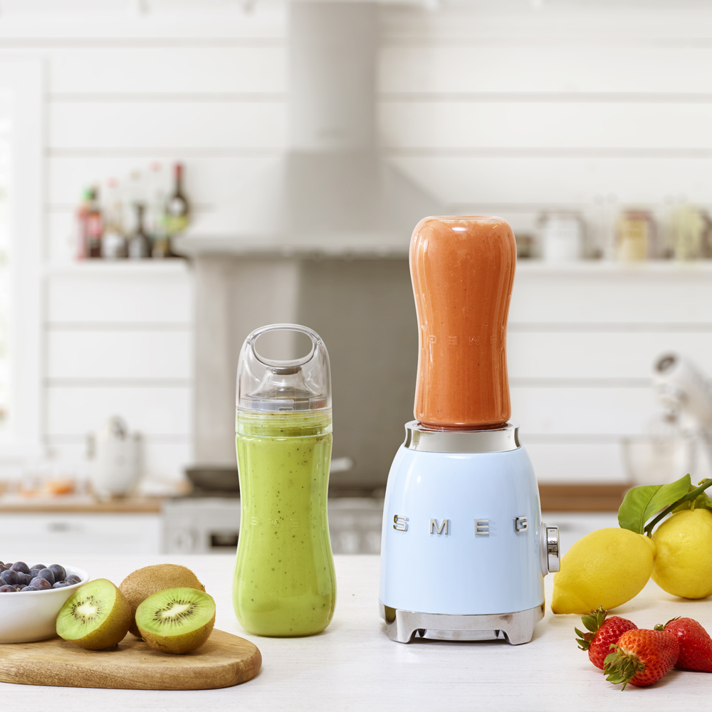Smeg Smeg Sportblender PBF01 0,6 L Pastellblå