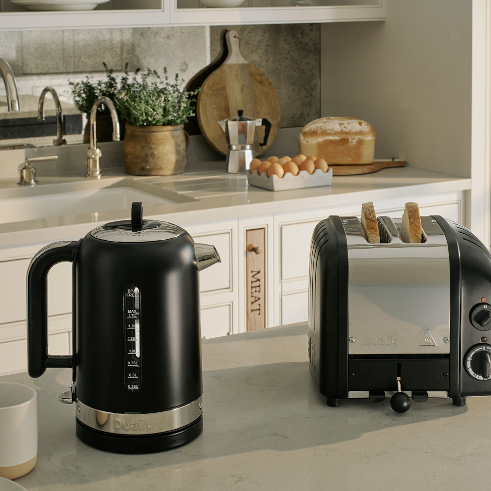 Dualit Classic Vedenkeitin 1,7 L Mattamusta