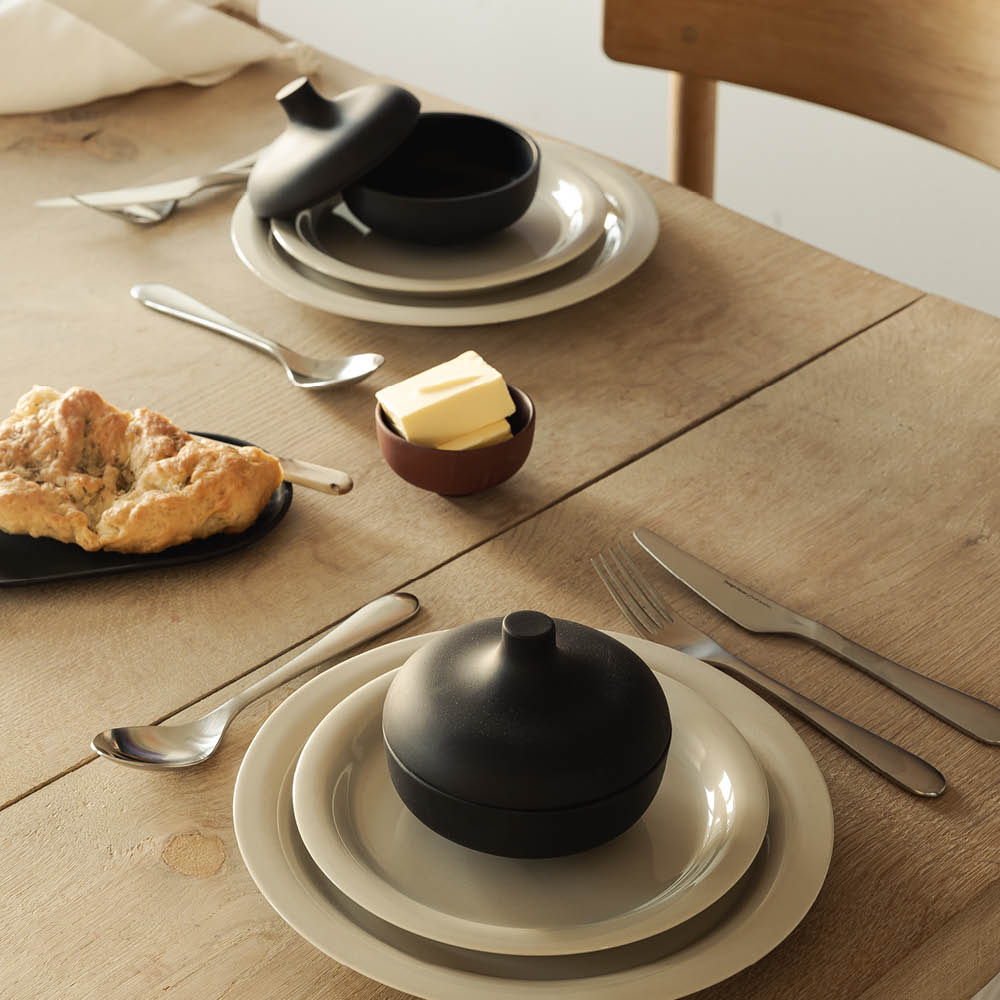 Design House Stockholm Sand Secret Skål Mellan Svart