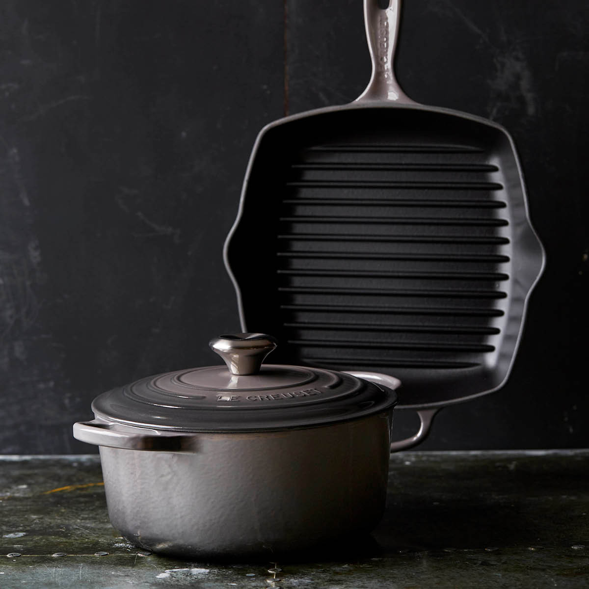 Le Creuset Signature Valurautapata pyöreä 24 cm 4,2 L Flint