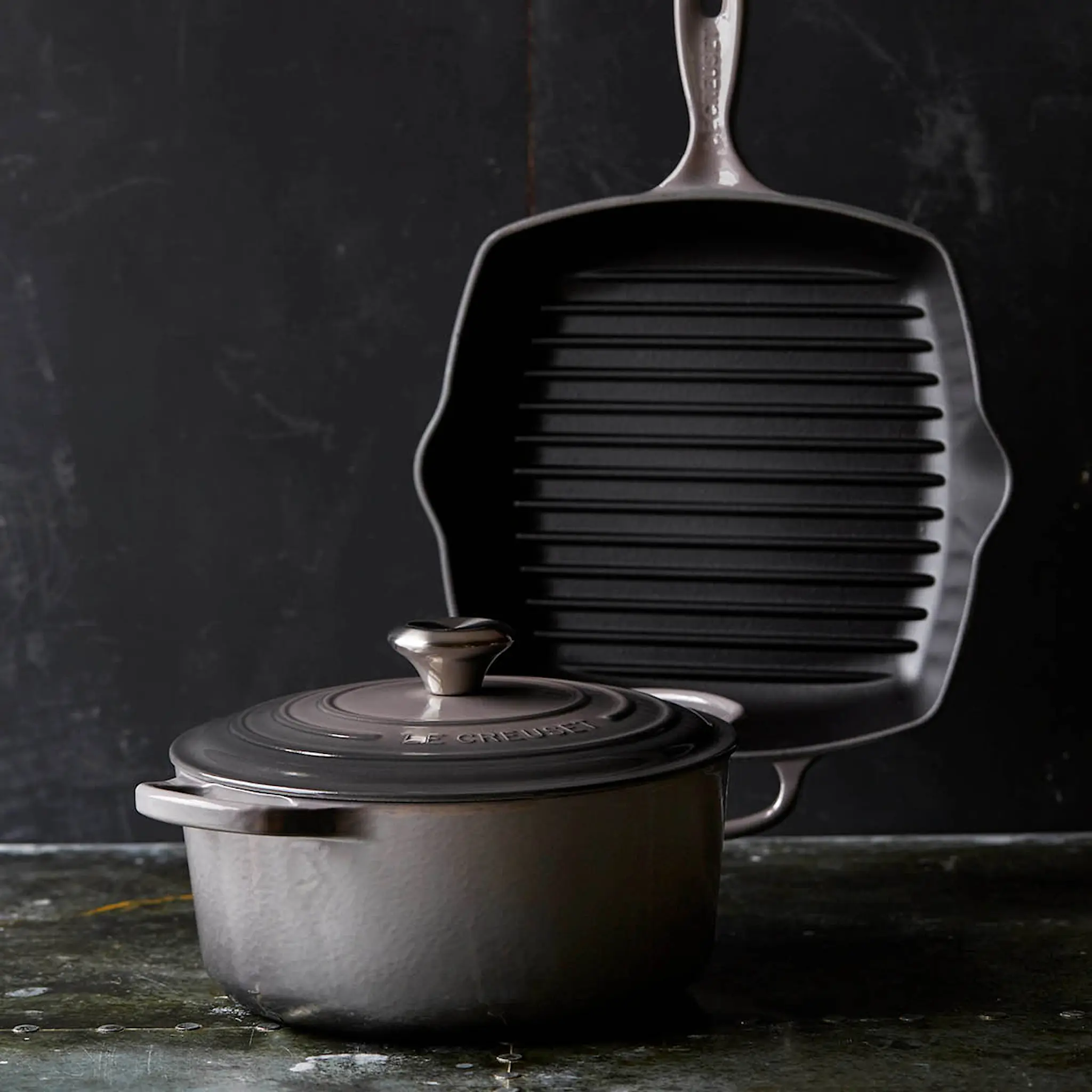 Le Creuset Signature Valurautapata pyöreä 24 cm 4,2 L Flint