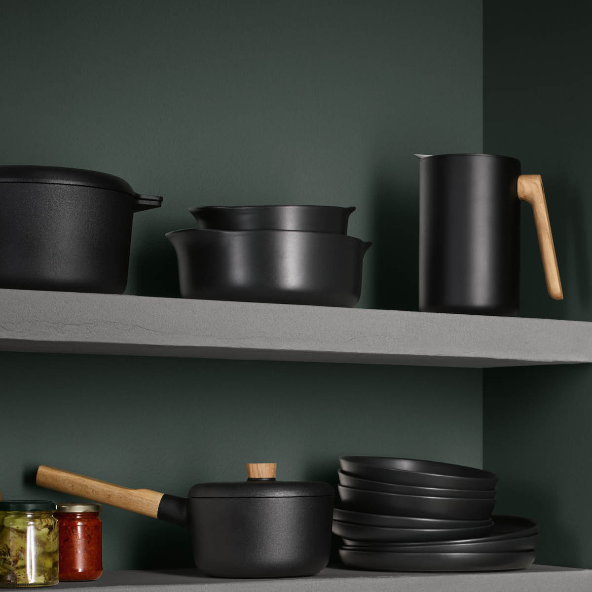 Eva Solo Nordic Kitchen Tarjoiluastia 30 cm Musta