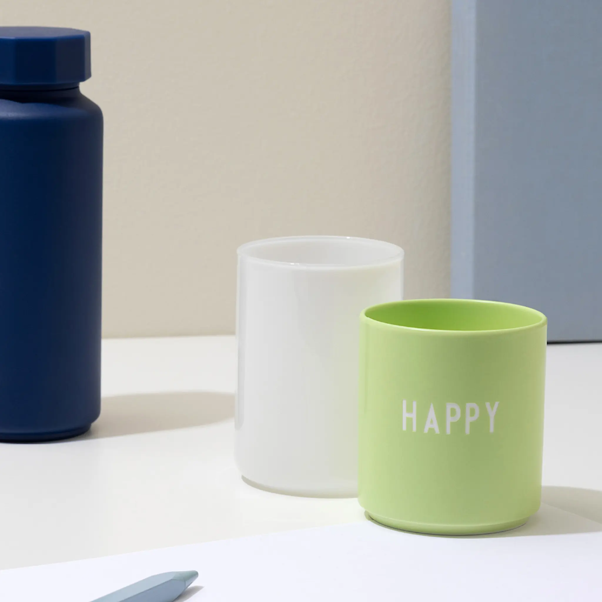 Design Letters Favourite Mugg HAPPY 25 cl Shadow lime