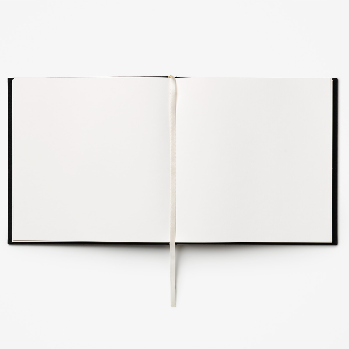 Printworks Gästbok 23,4x23,7 cm svart/vit