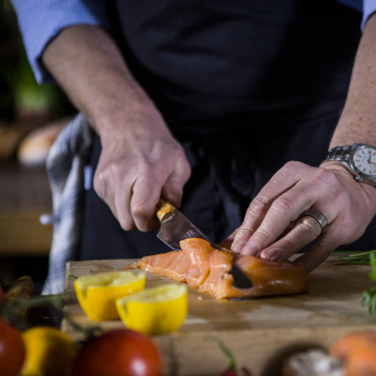 EKA Gourmet gavesett trancherkniv 22,6 cm og tranchergaffel masurbjørk/rustfritt stål