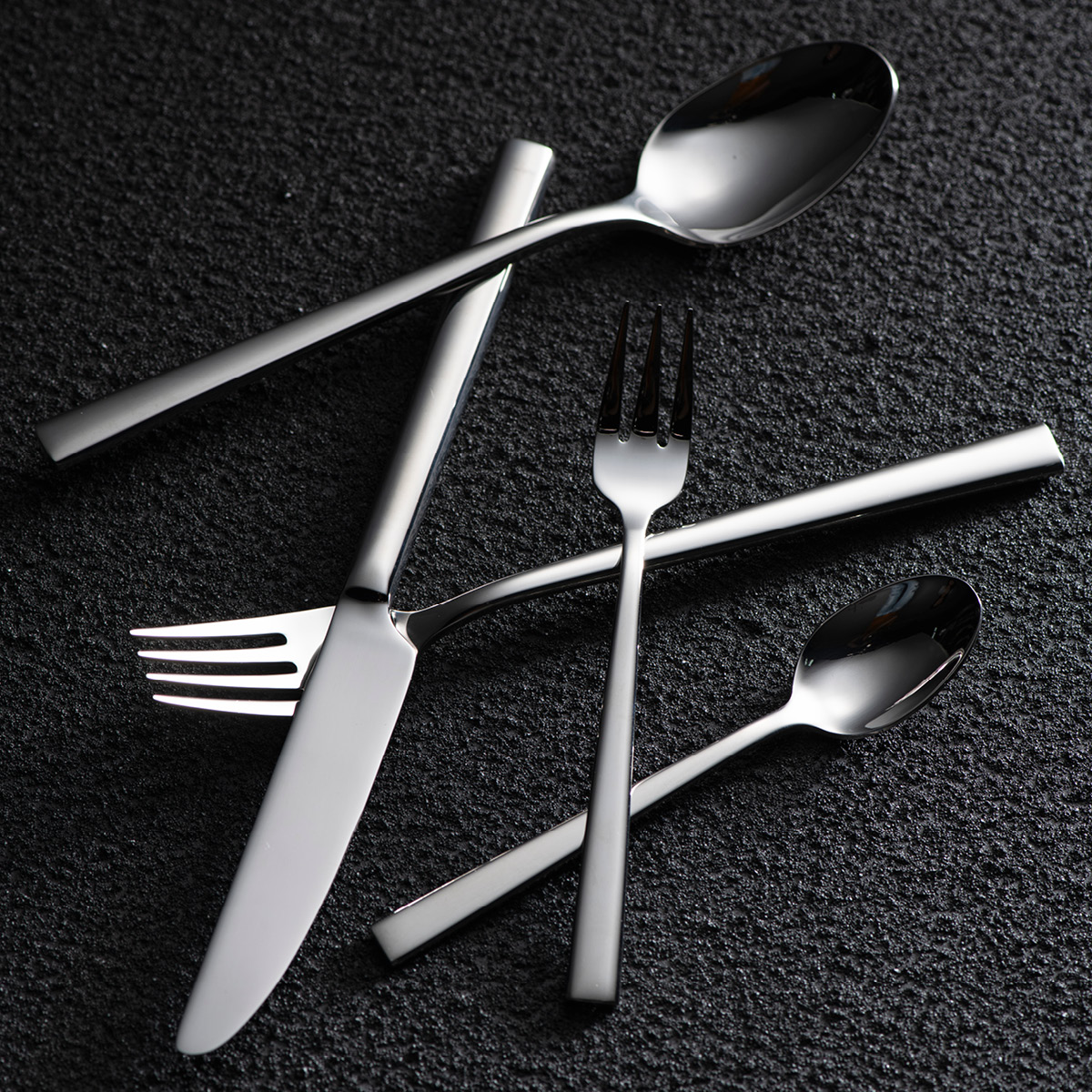 Modern House Spring bestikksett 24 deler blank