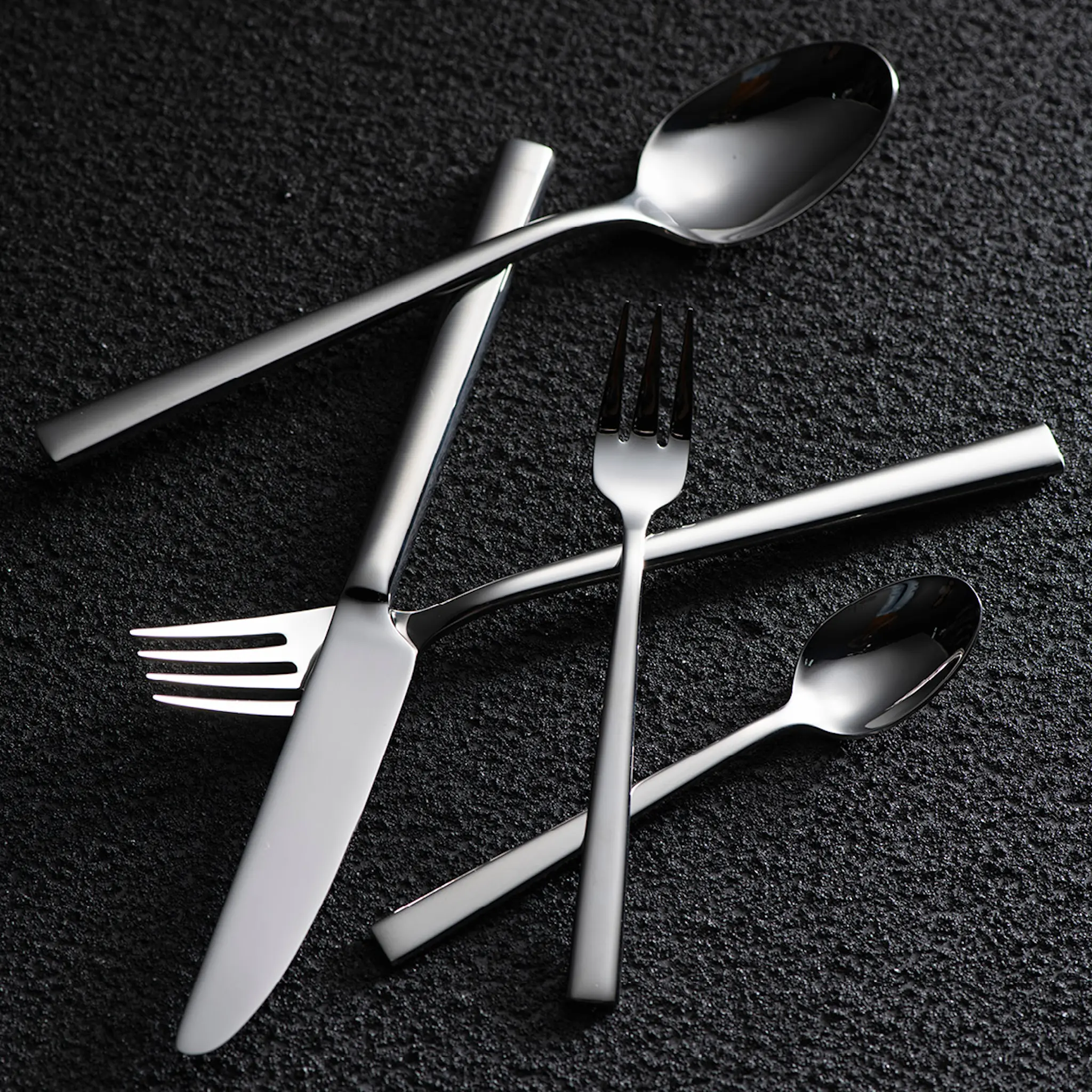 Modern House Spring Bestickset 24 delar Blank