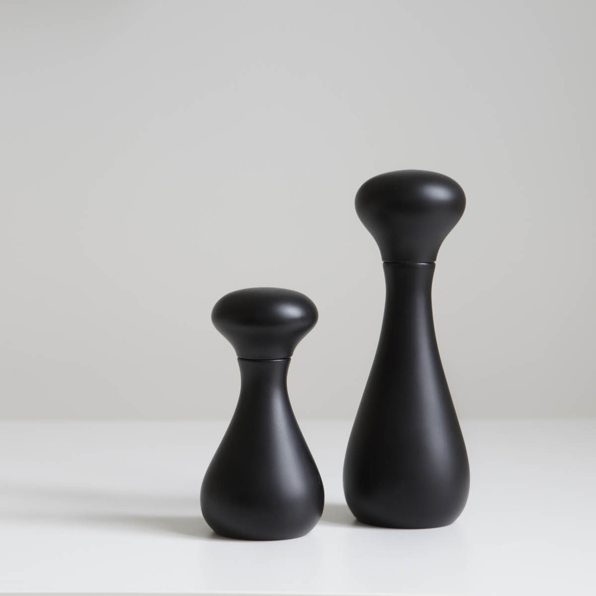 Wireworks Flo kvern 16 cm svart