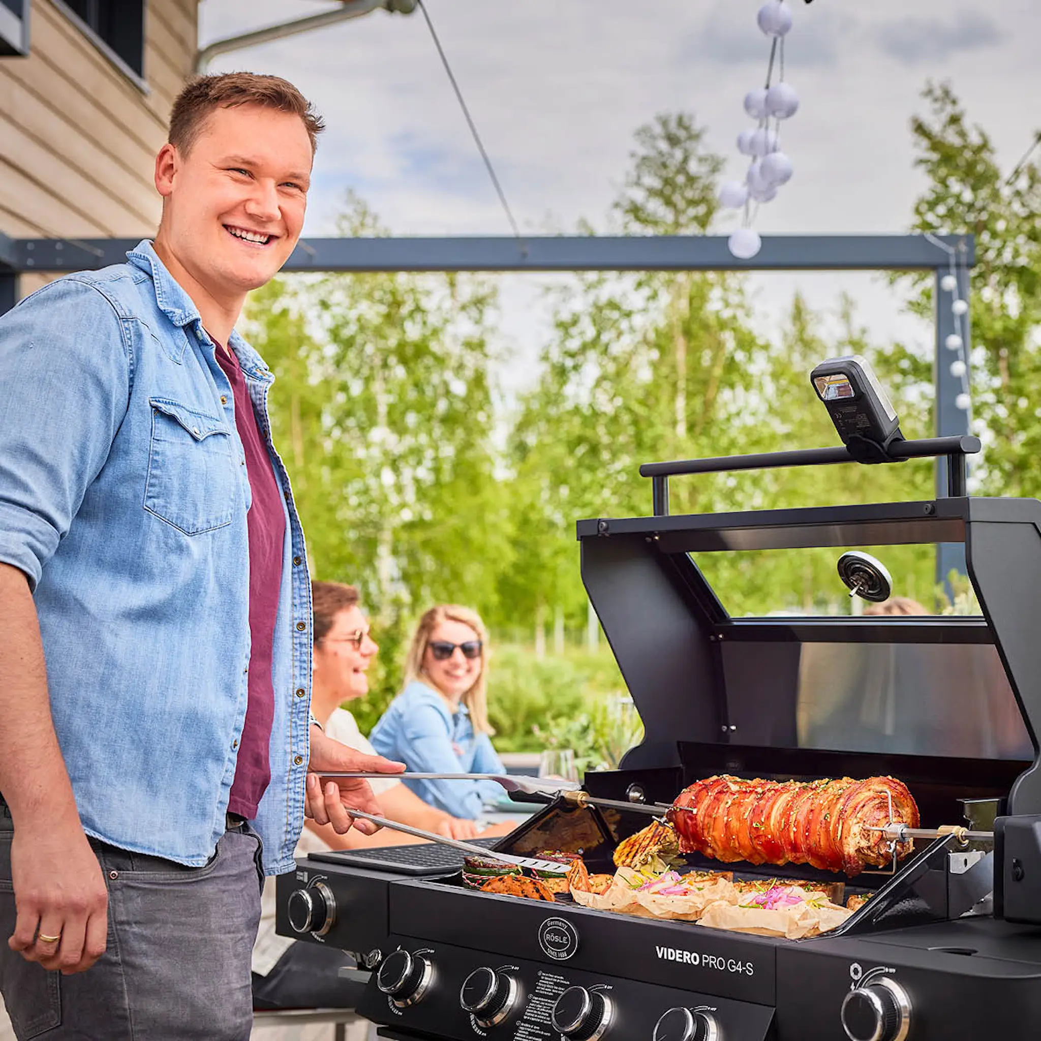 Rösle Videro PRO G4-S Vario+ gasolgrill 20500W svart
